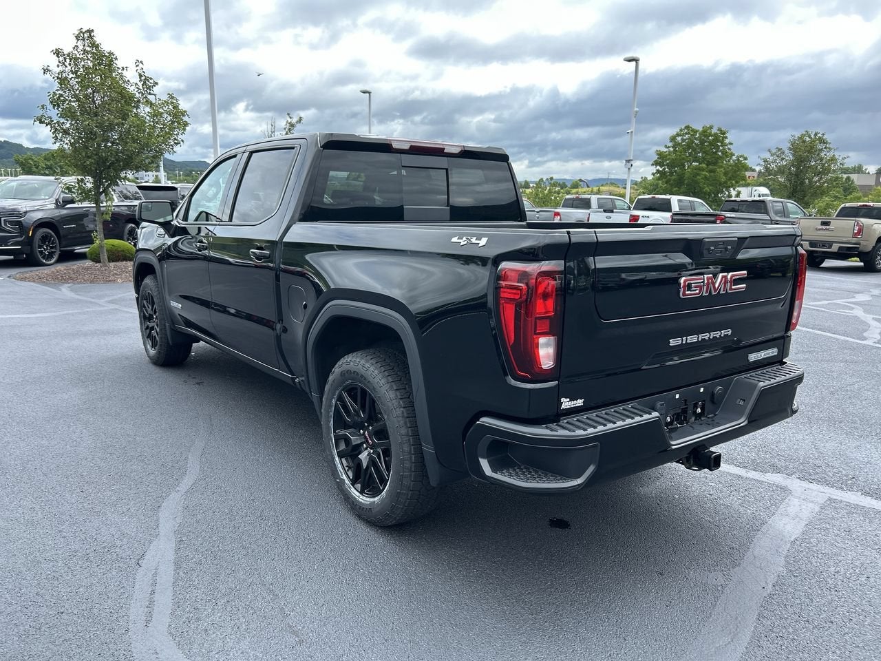 2024 GMC Sierra 1500 Elevation