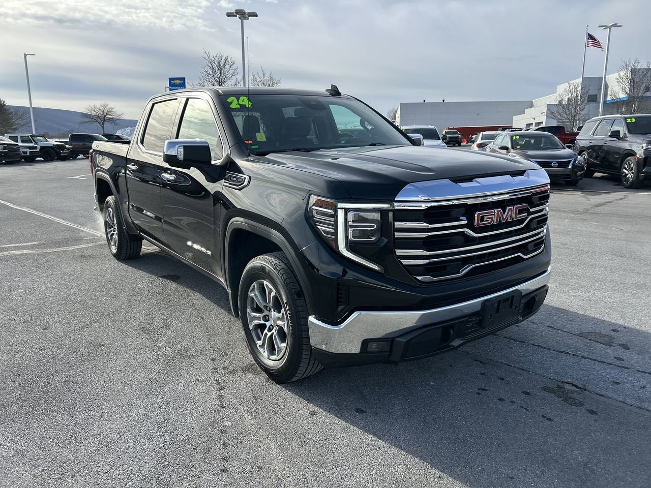 2024 GMC Sierra 1500 SLT