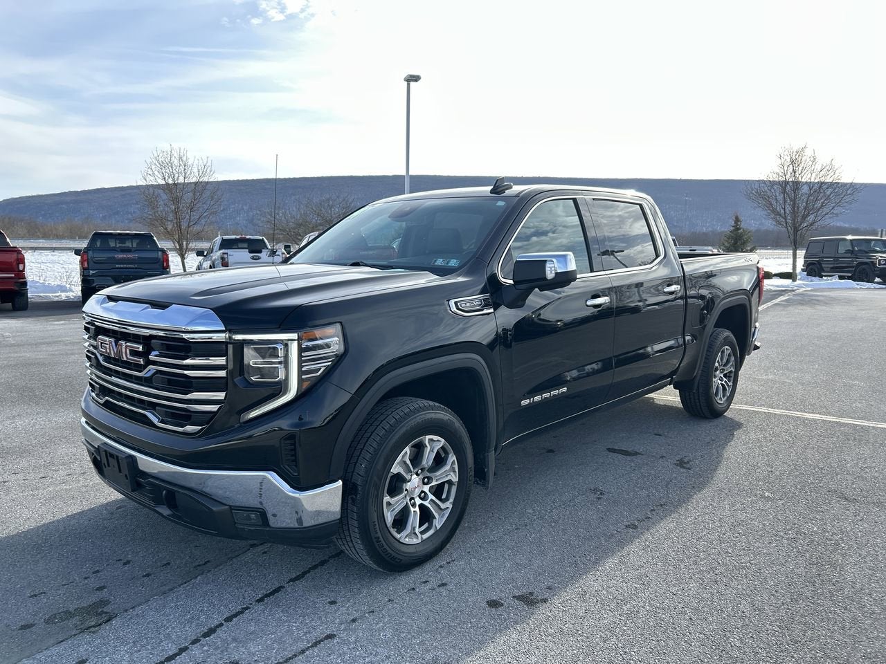 2024 GMC Sierra 1500 SLT