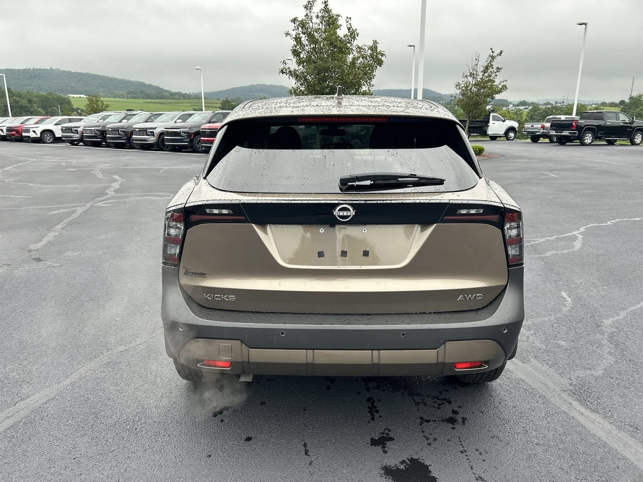 2025 Nissan Kicks SV