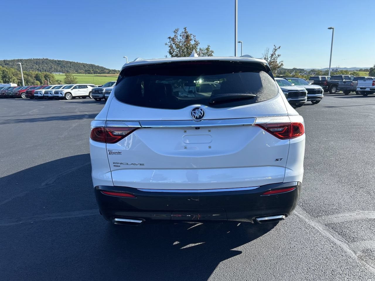 2023 Buick Enclave Essence