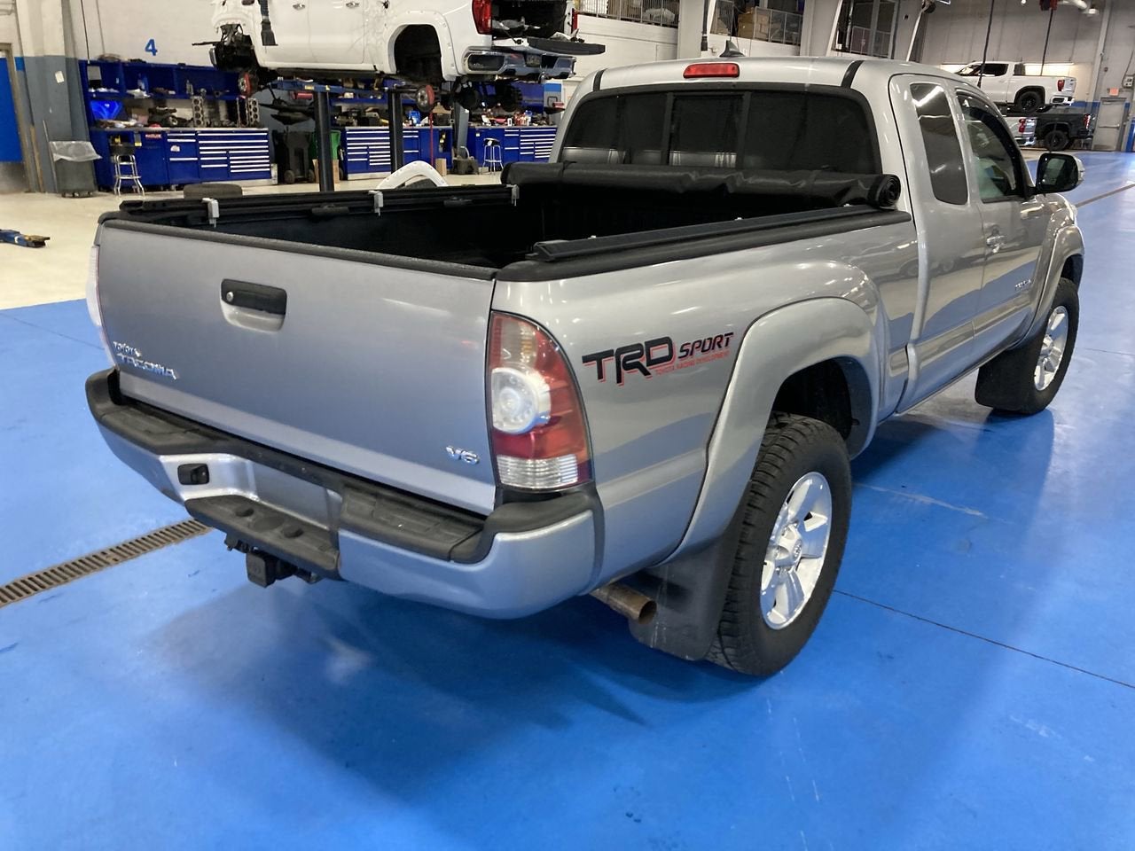 2015 Toyota Tacoma ACC CAB 4WD V6 AT