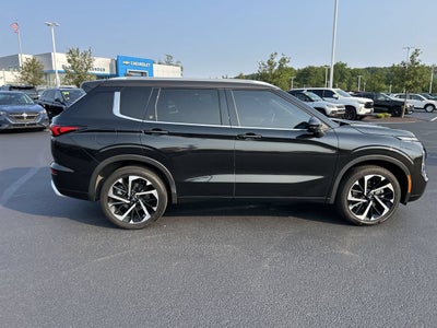 2023 Mitsubishi Outlander SEL