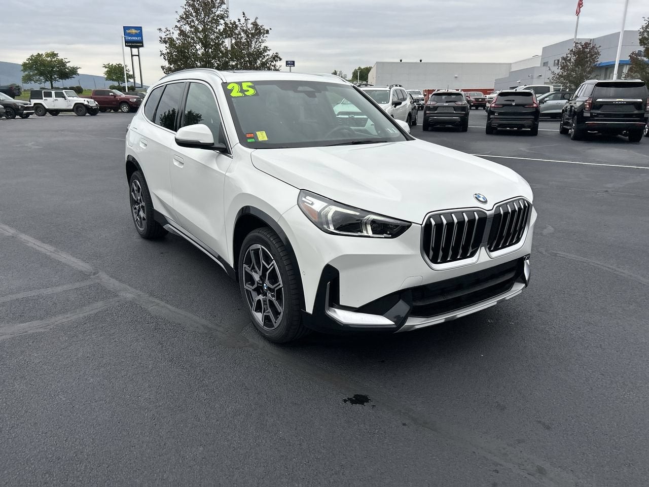 2025 BMW X1 xDrive28i