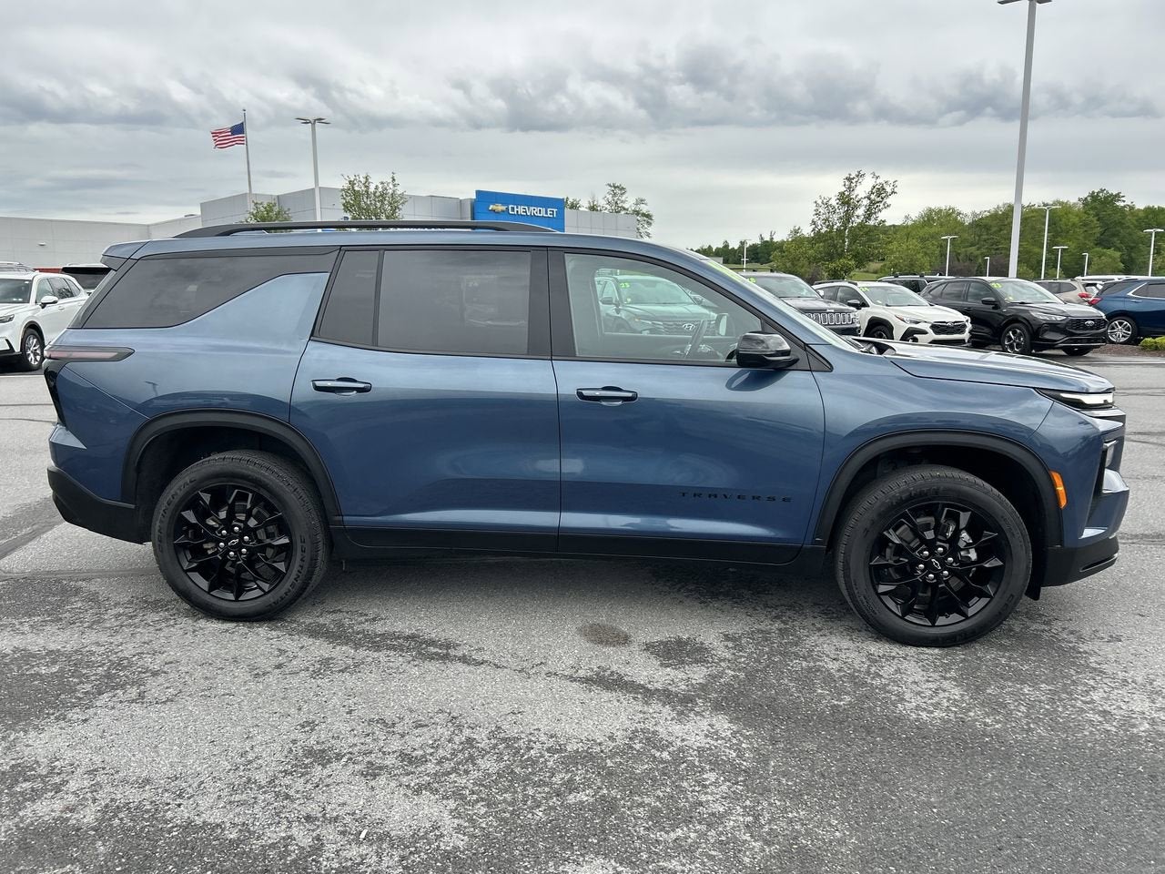 2026 Chevrolet Traverse AWD LT