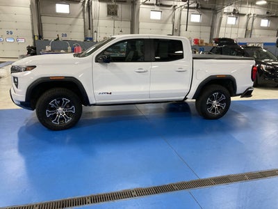 2024 GMC Canyon 4WD AT4