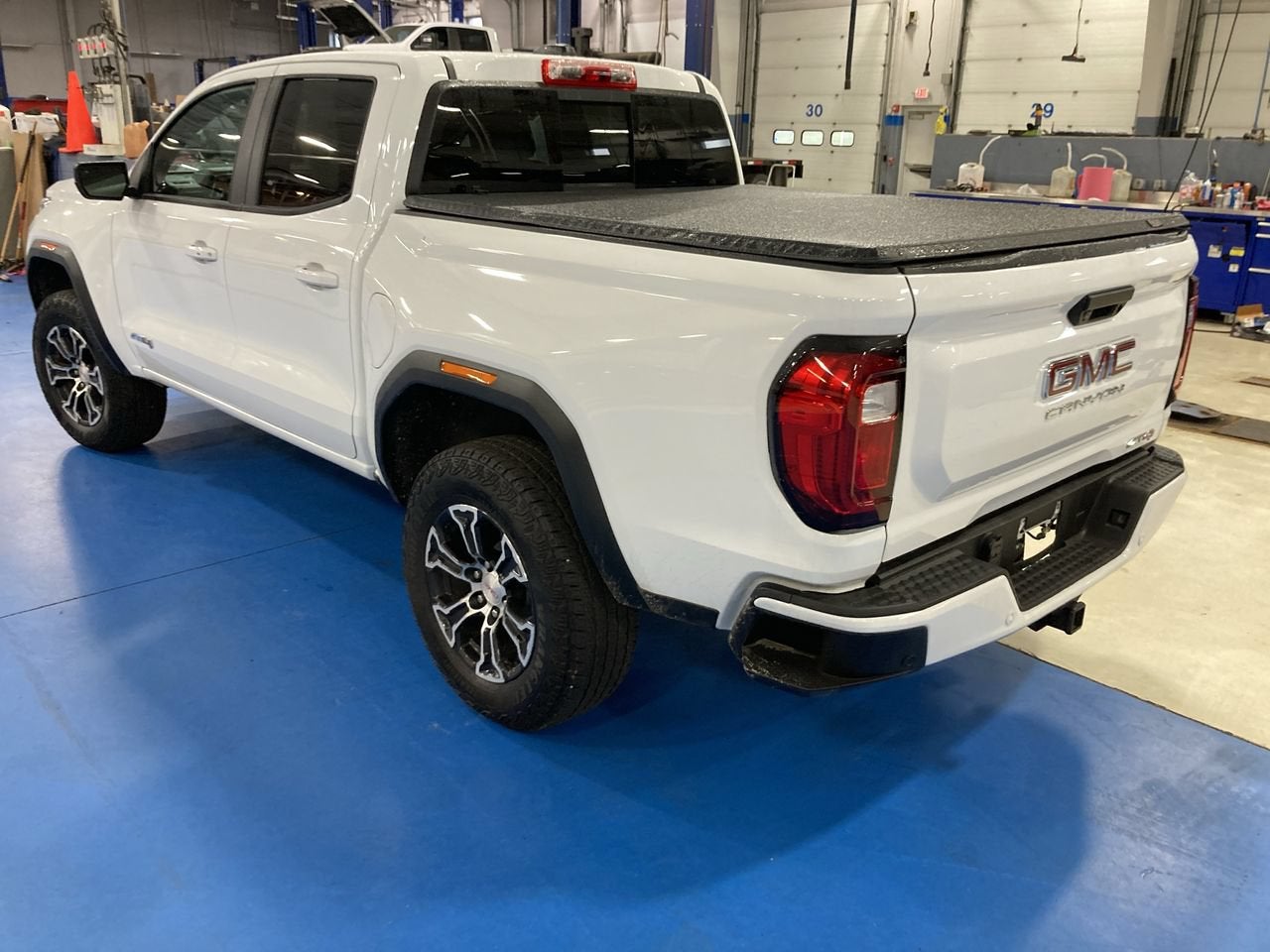 2024 GMC Canyon 4WD AT4