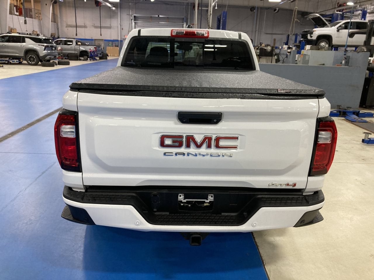 2024 GMC Canyon 4WD AT4