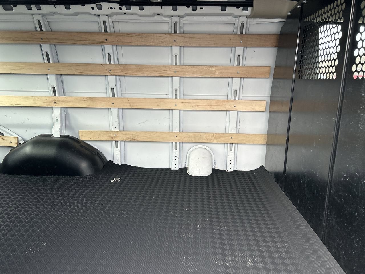 2024 GMC Savana Cargo Van 1WT