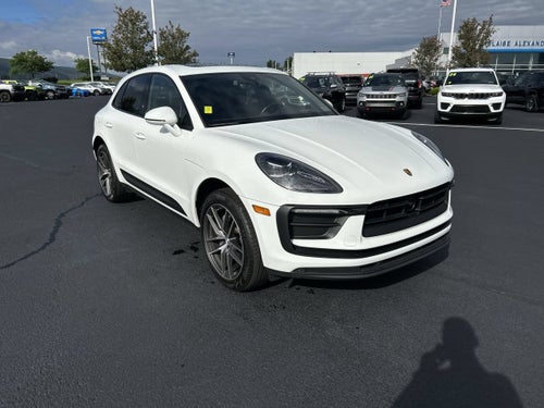 2025 Porsche Macan 4DR AWD