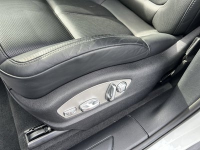 2025 Porsche Macan 4DR AWD