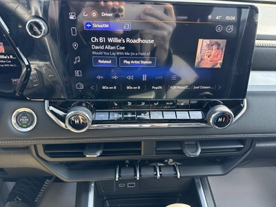 2025 Chevrolet Colorado WT/LT