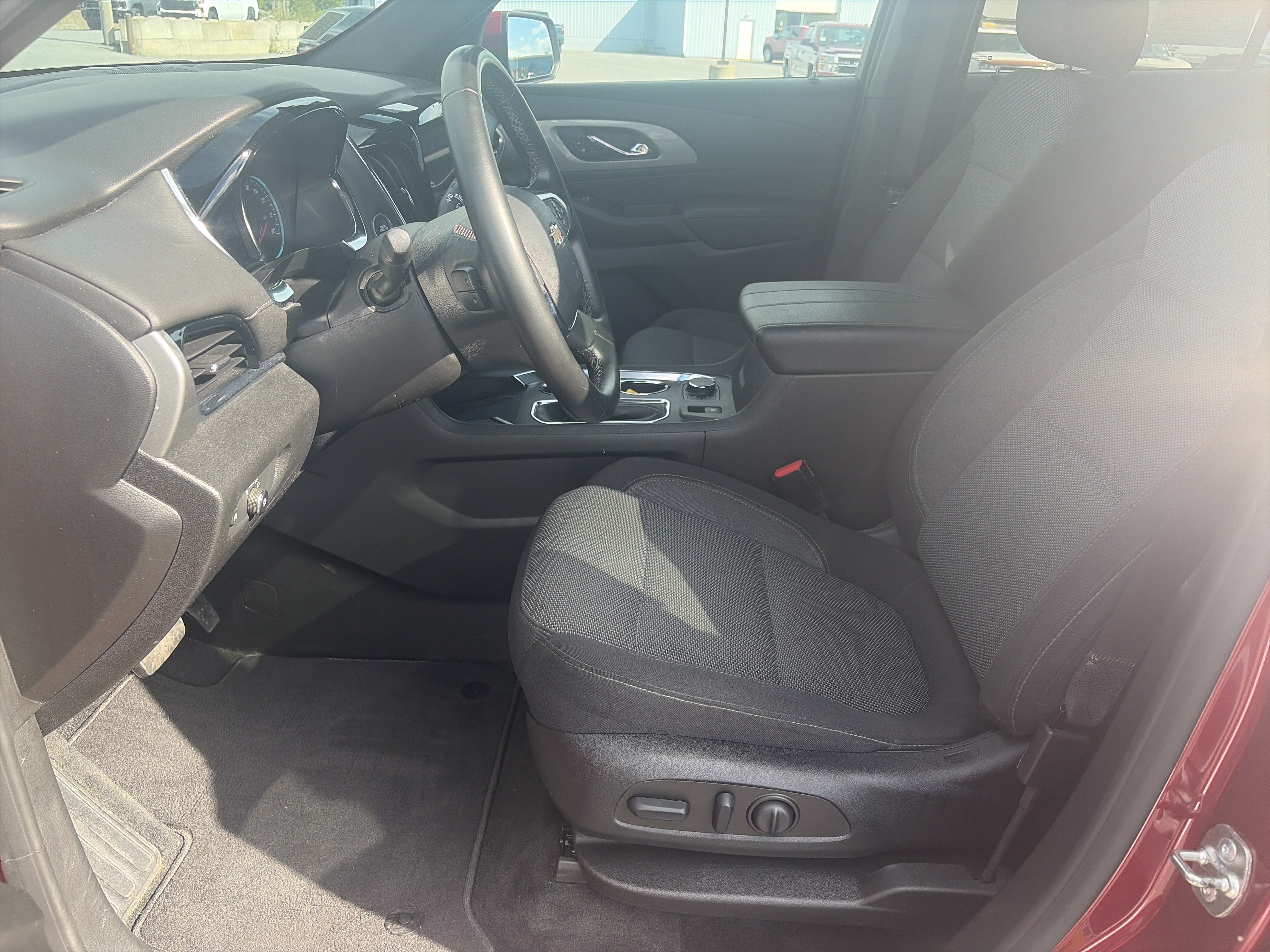 2024 Chevrolet Traverse Limited LT Cloth