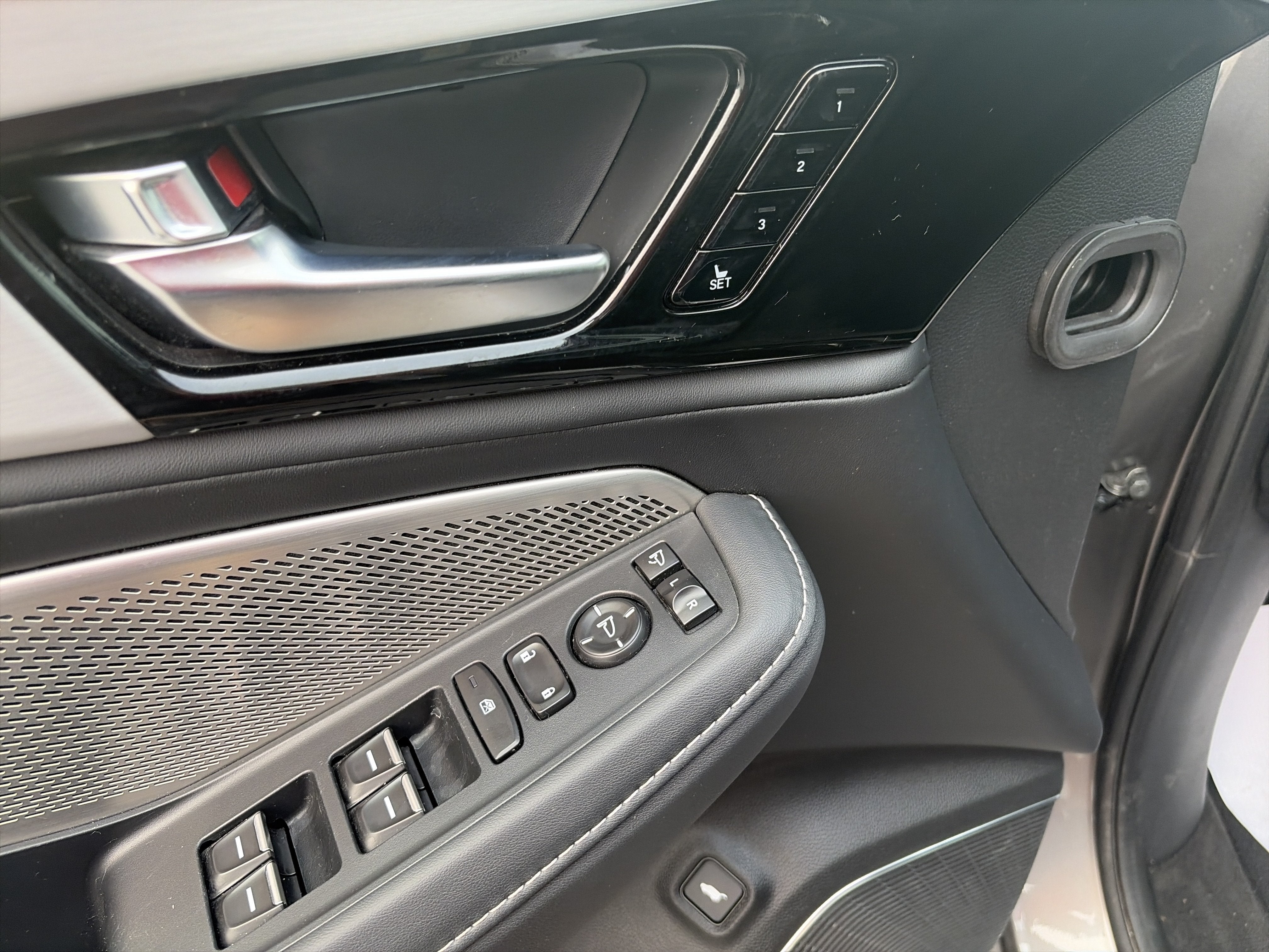 2023 Acura MDX w/Technology Package