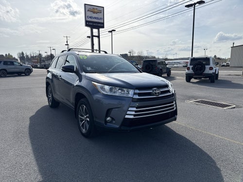2019 Toyota Highlander SE