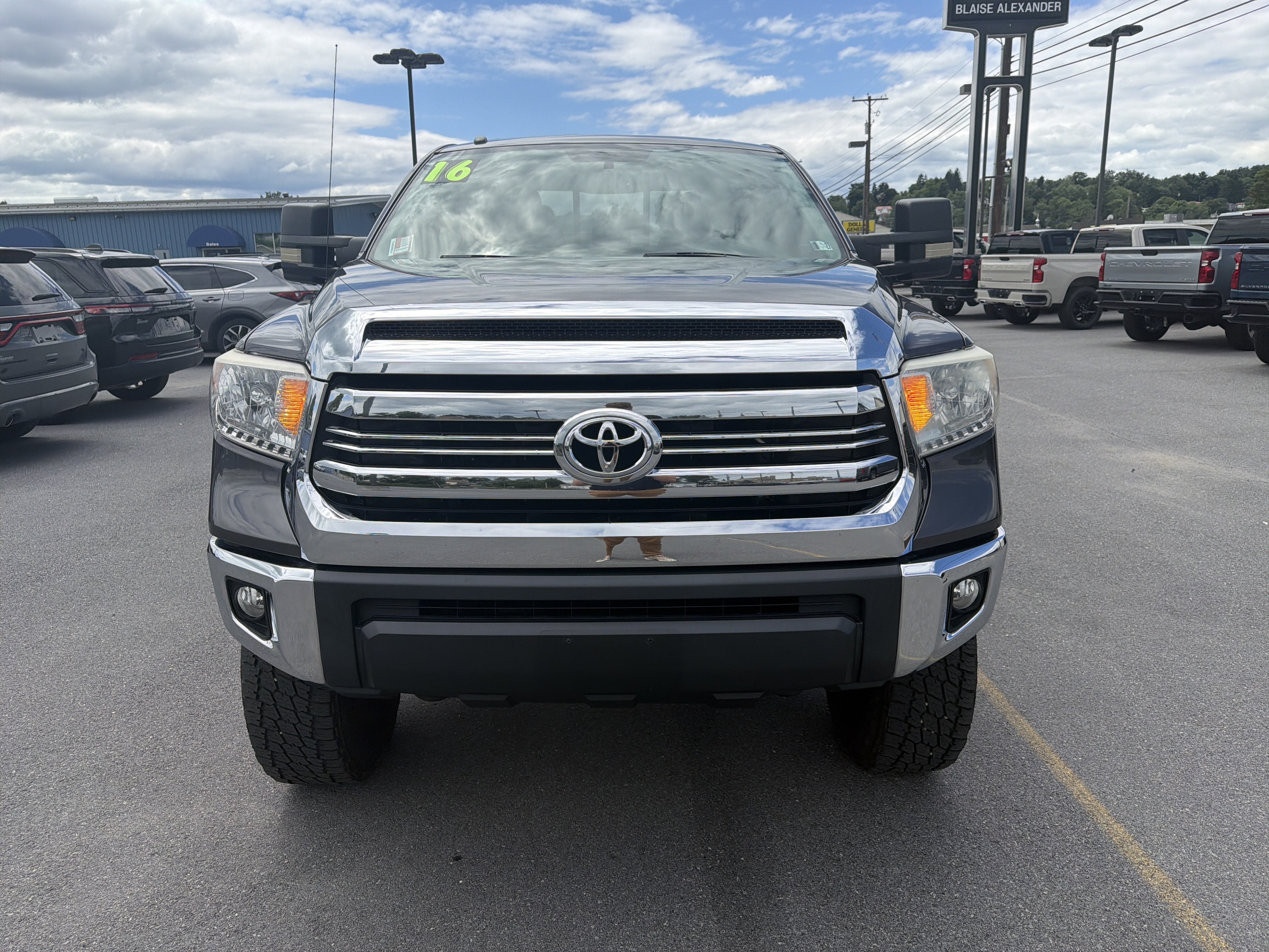 2016 Toyota Tundra 4WD Truck SR