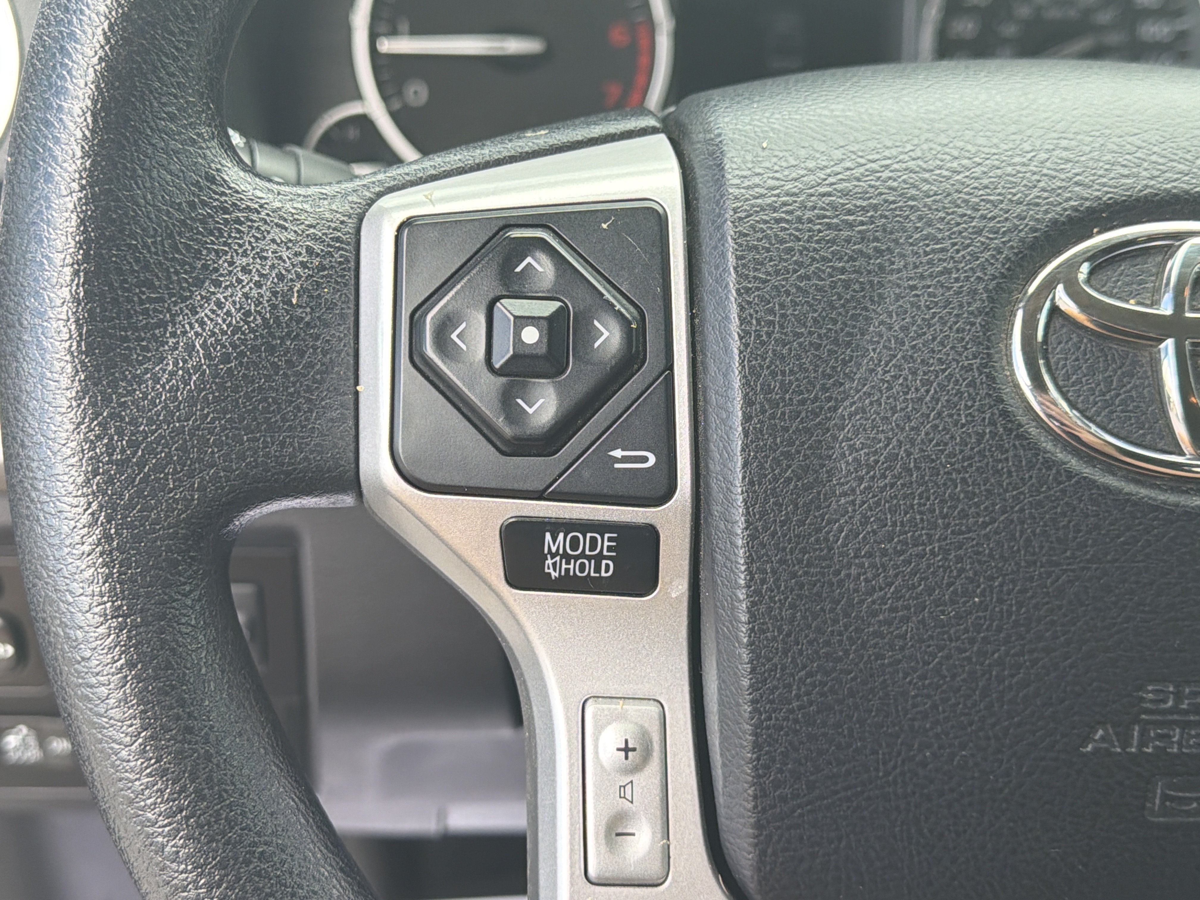 2016 Toyota Tundra 4WD Truck SR