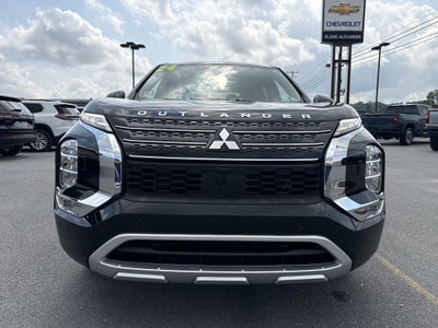 2024 Mitsubishi Outlander SE