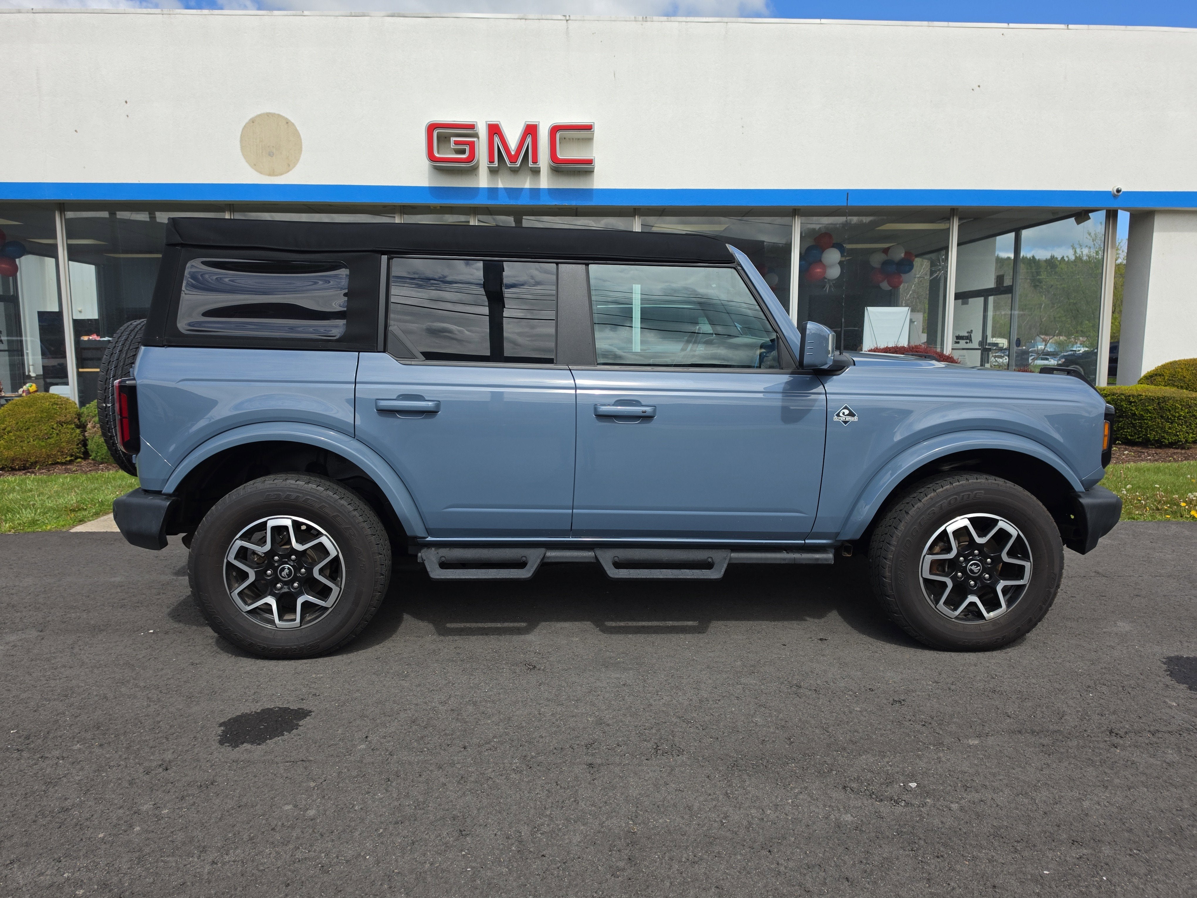 2023 Ford Bronco Base