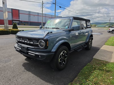 2023 Ford Bronco Base