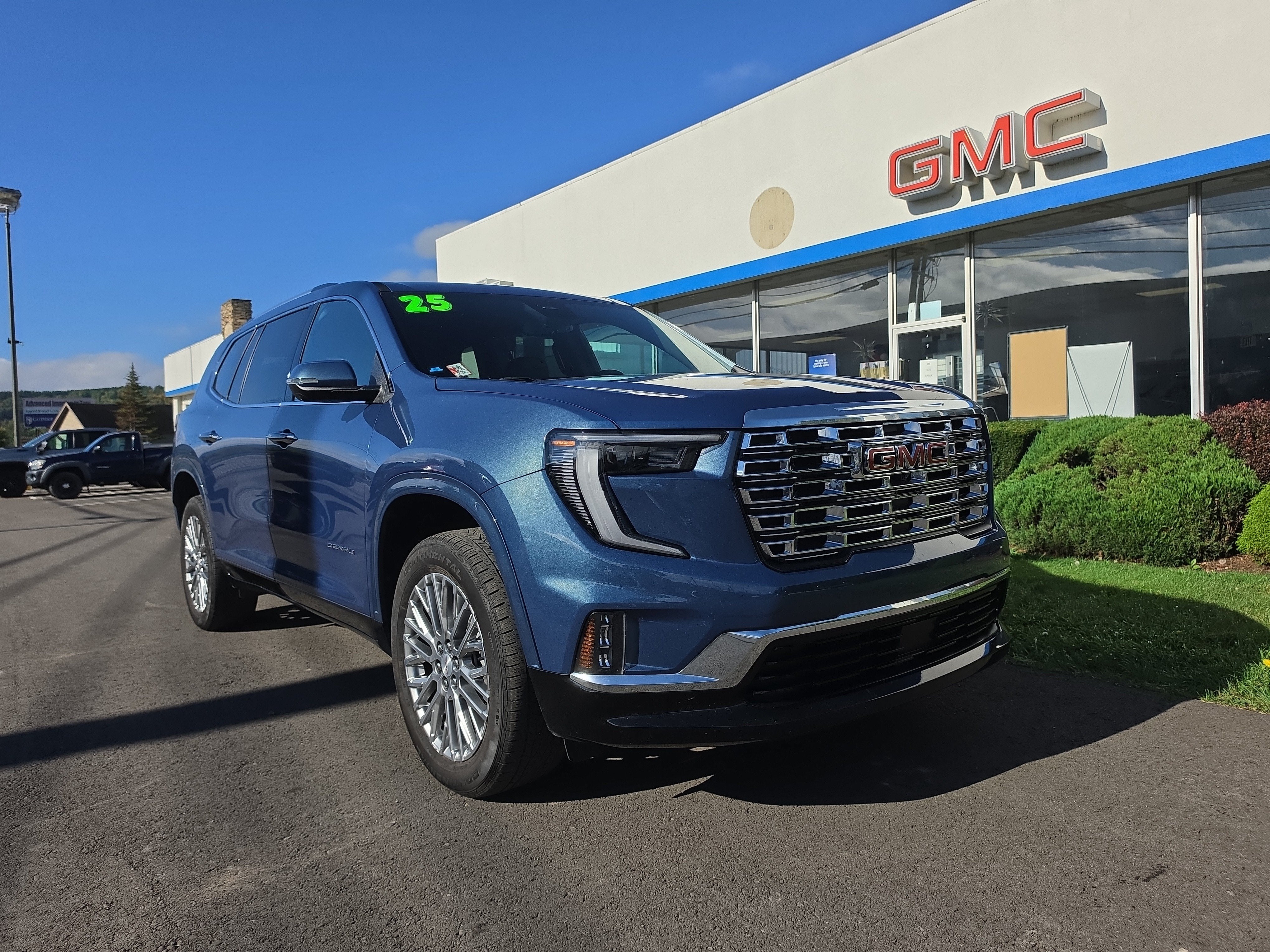 2025 GMC Acadia Denali