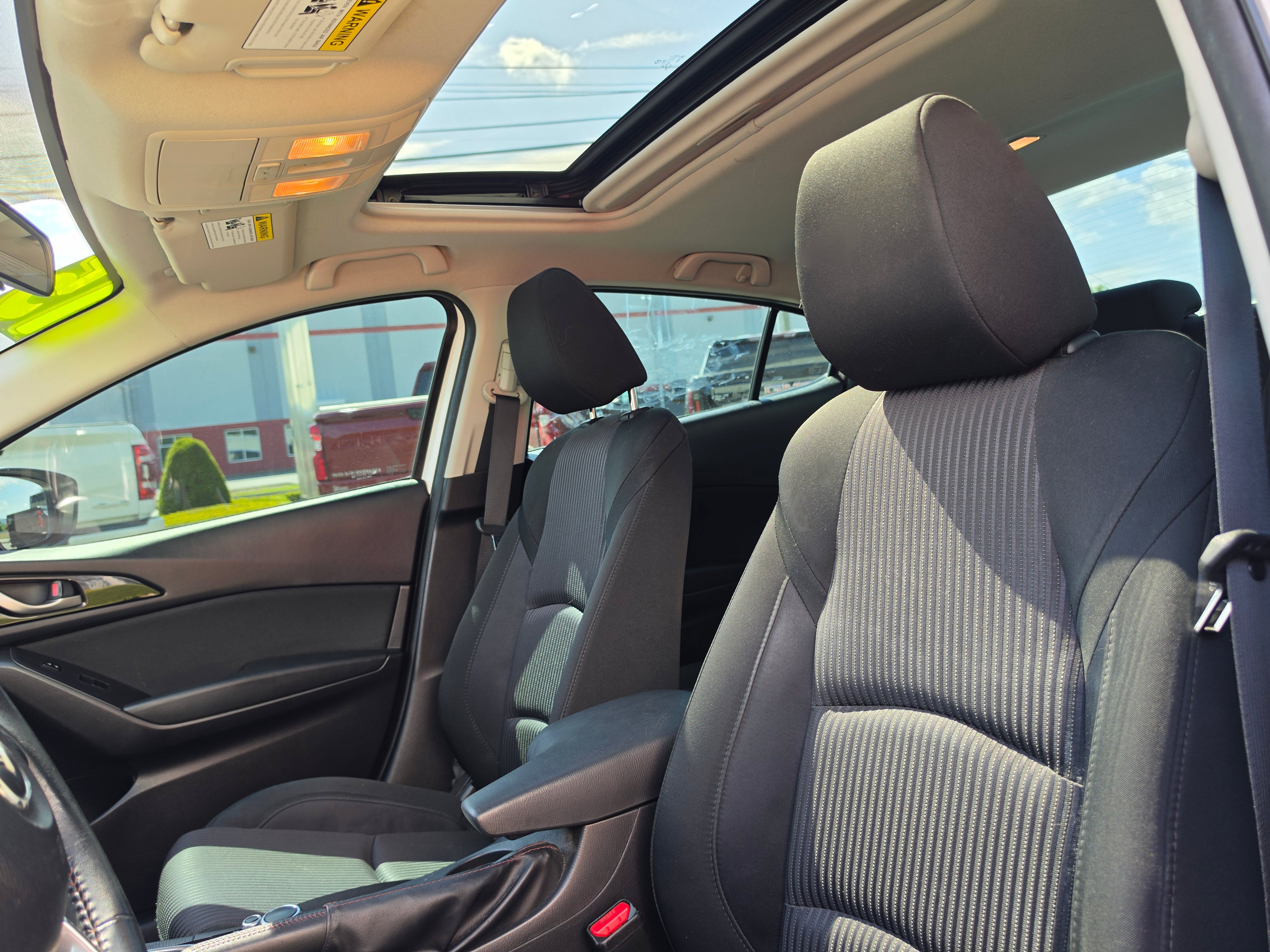 2015 Mazda Mazda3 i Touring