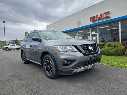2019 Nissan Pathfinder SL