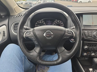 2019 Nissan Pathfinder SL