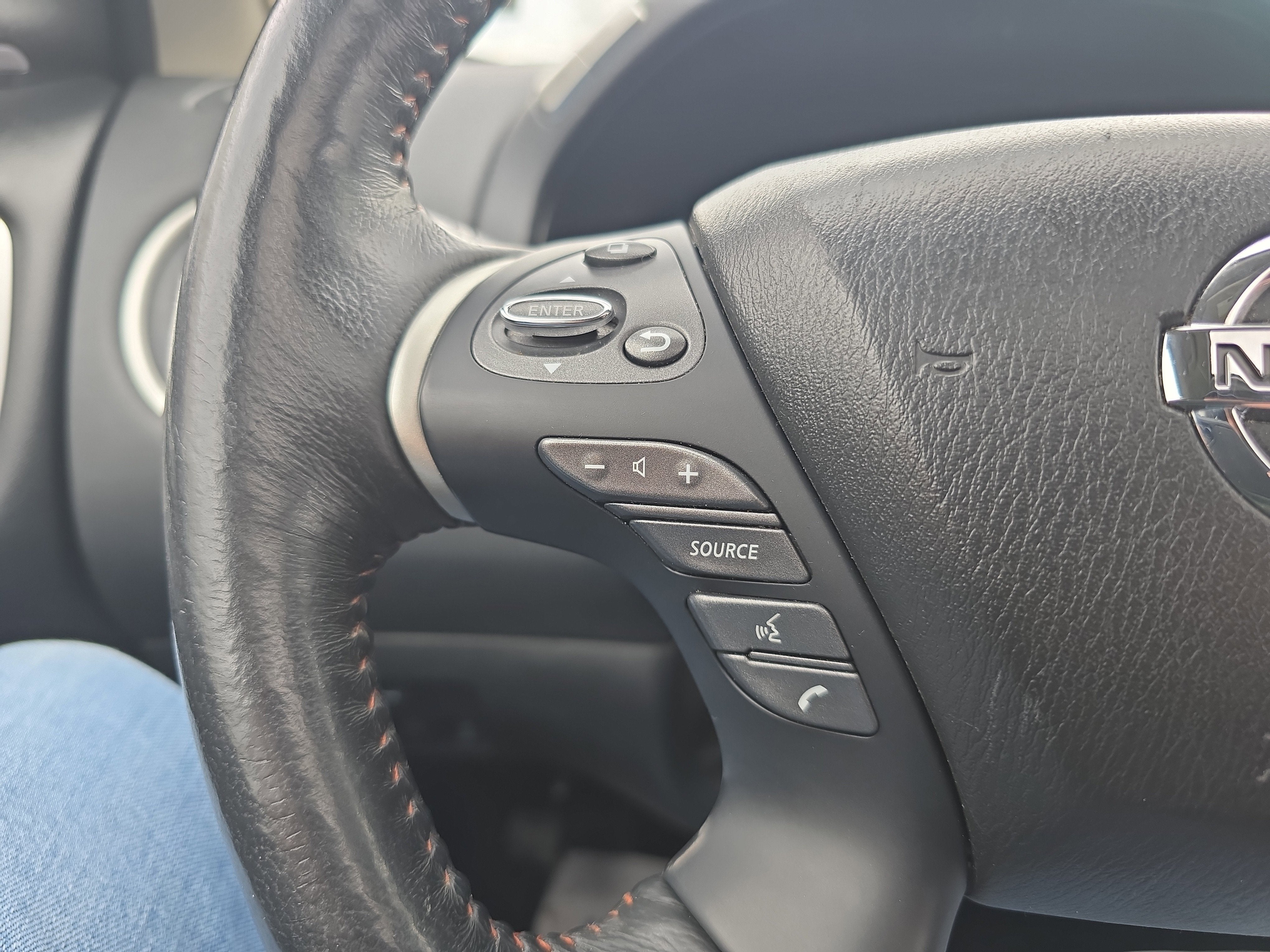 2019 Nissan Pathfinder SL