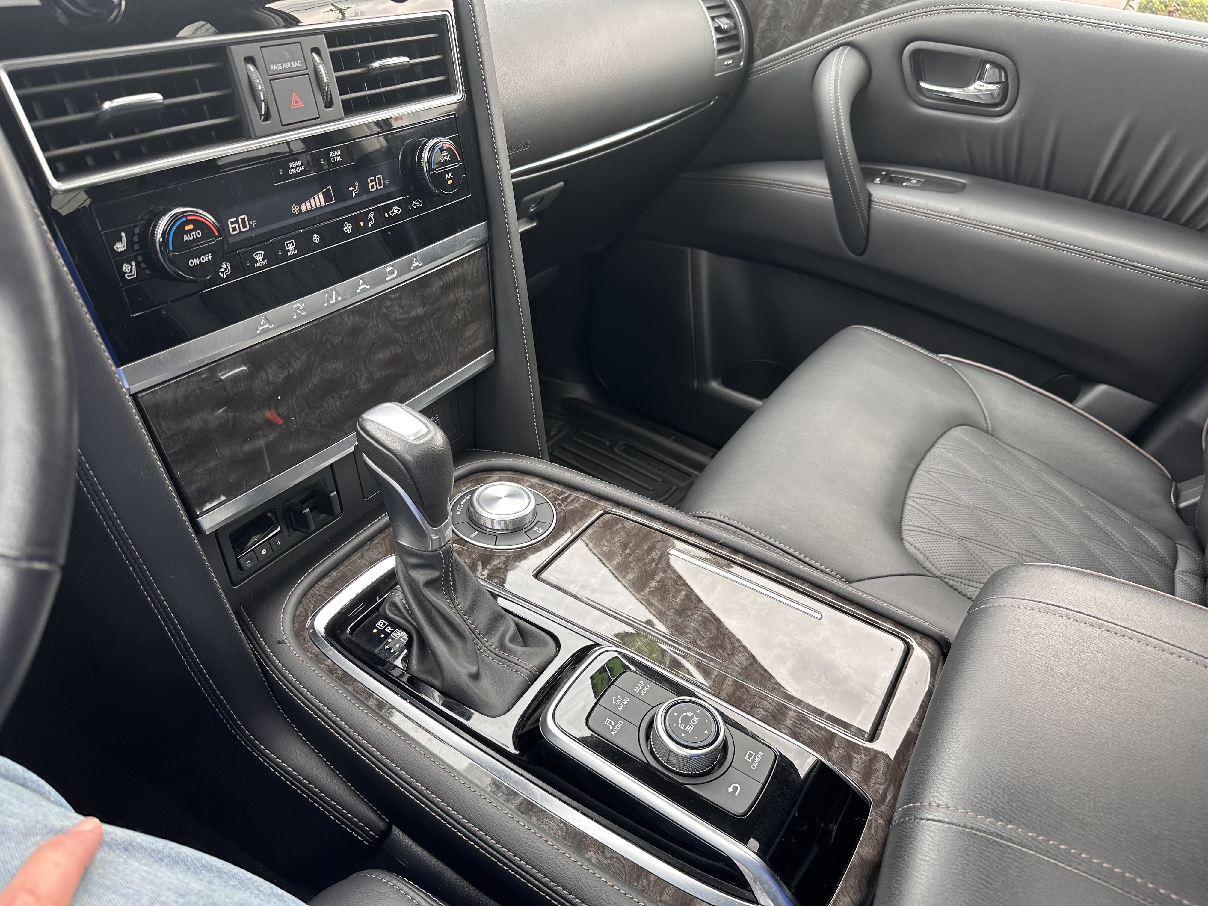 2024 Nissan Armada Platinum
