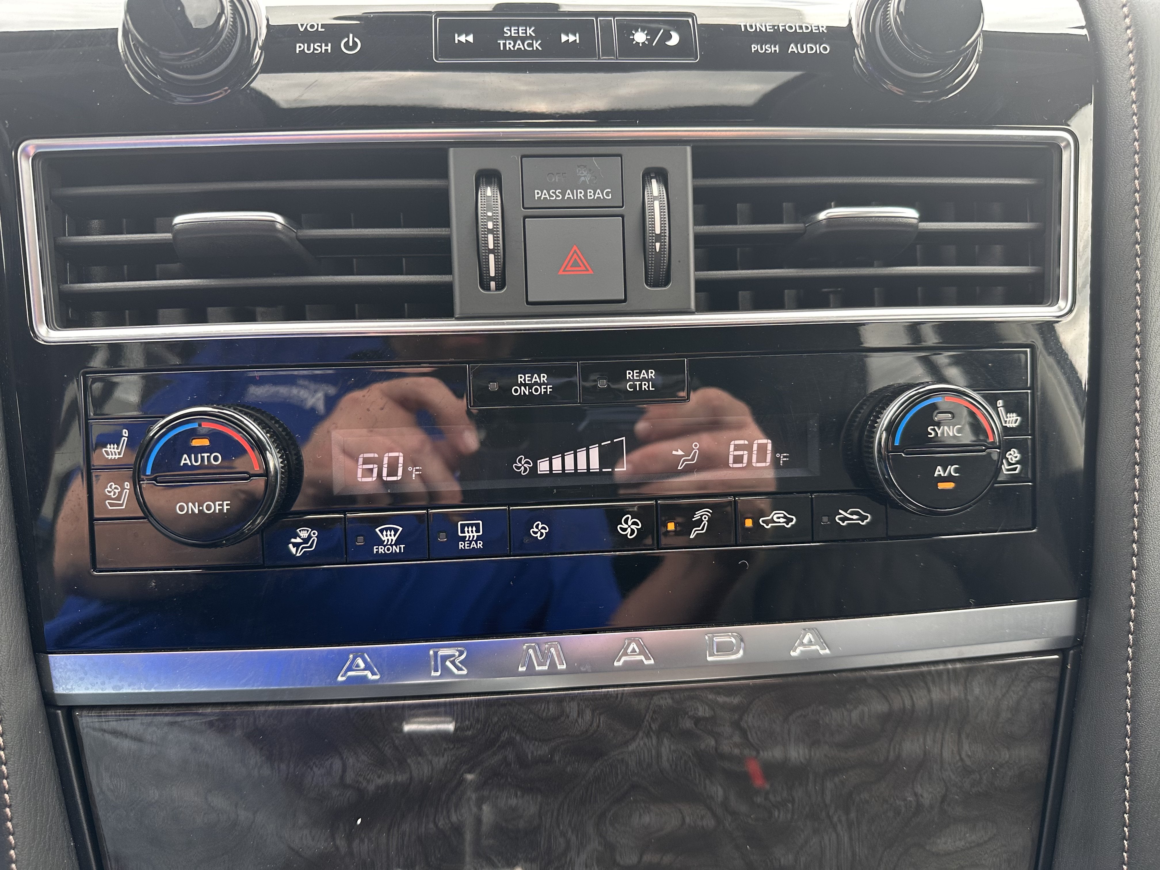 2024 Nissan Armada Platinum