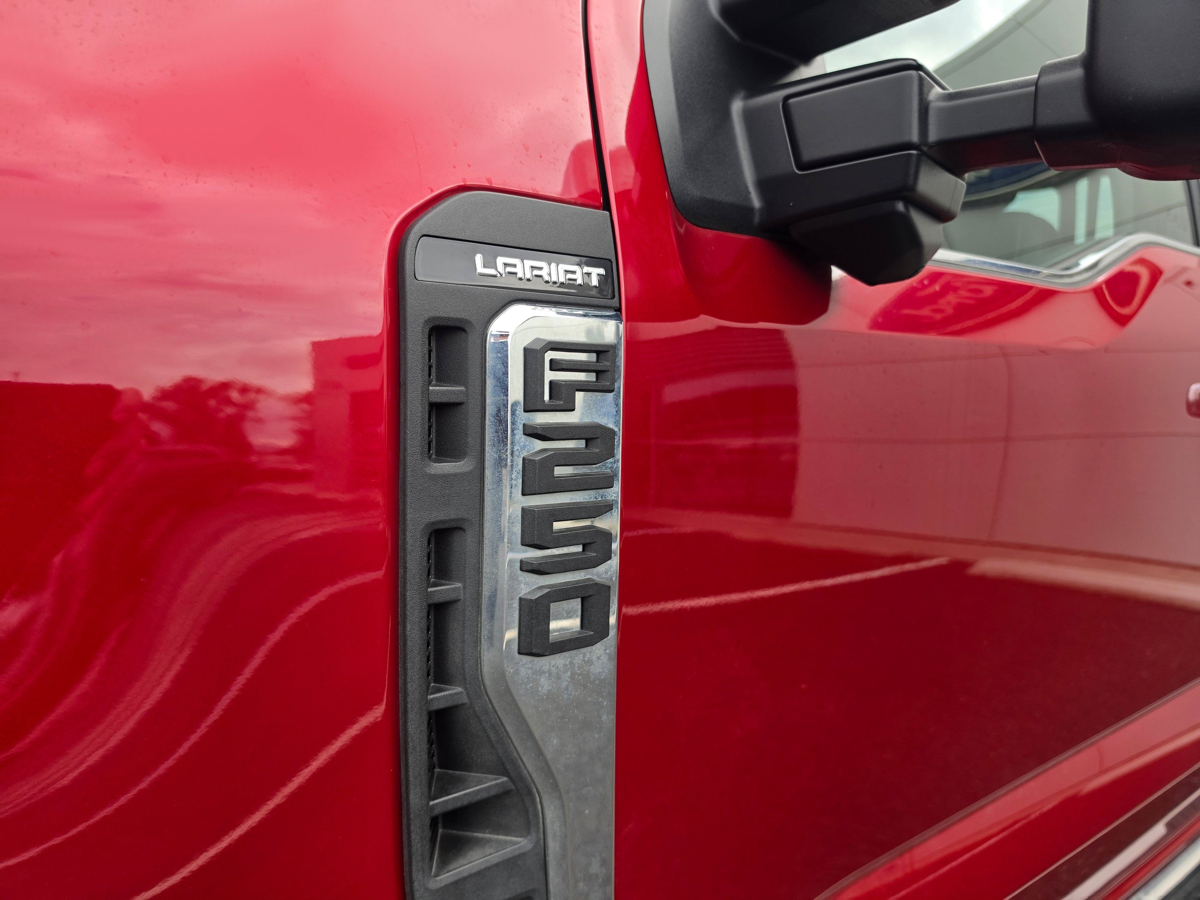 2023 Ford Super Duty F-250 LARIAT