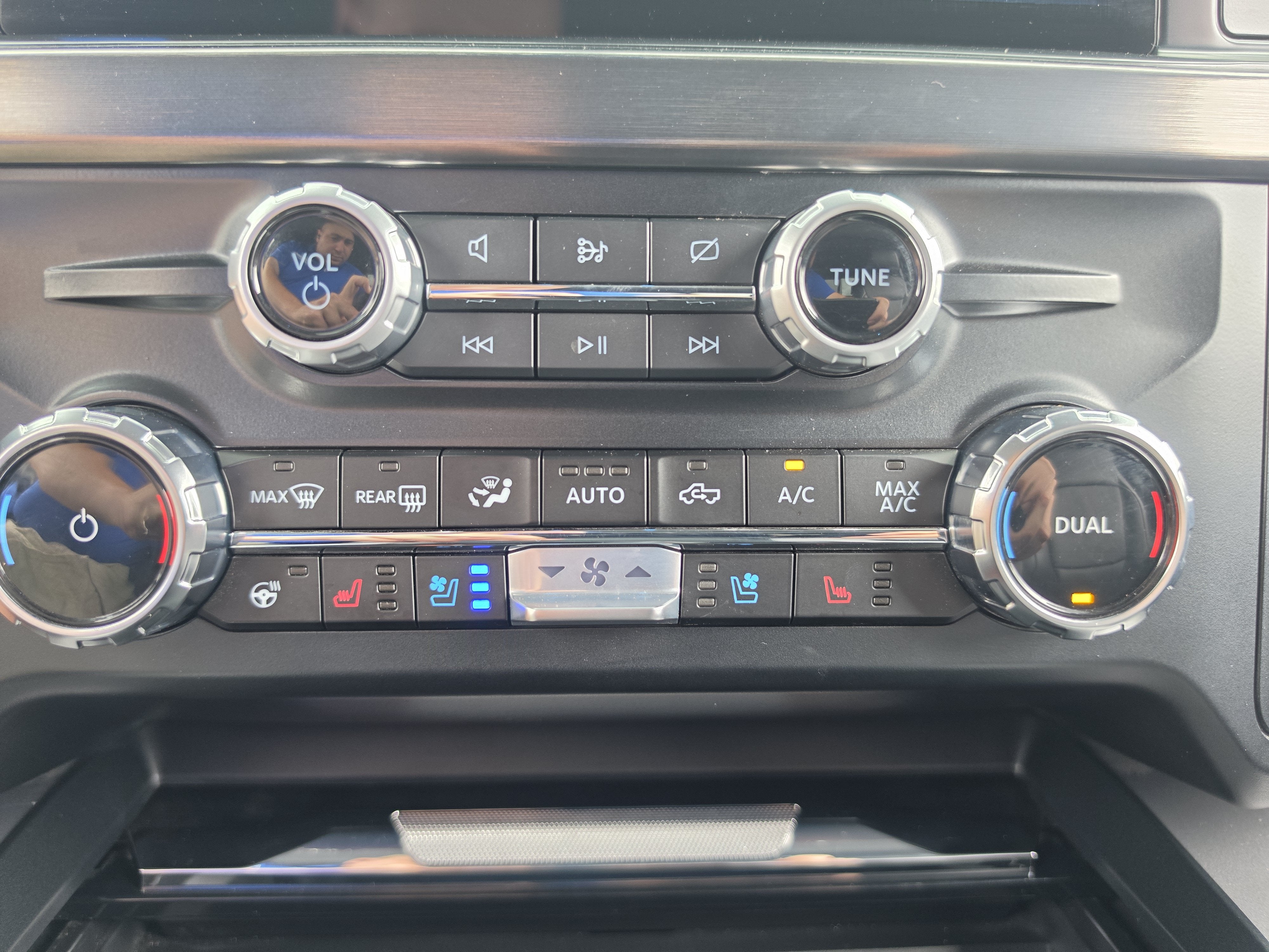 2023 Ford Super Duty F-350 SRW LARIAT