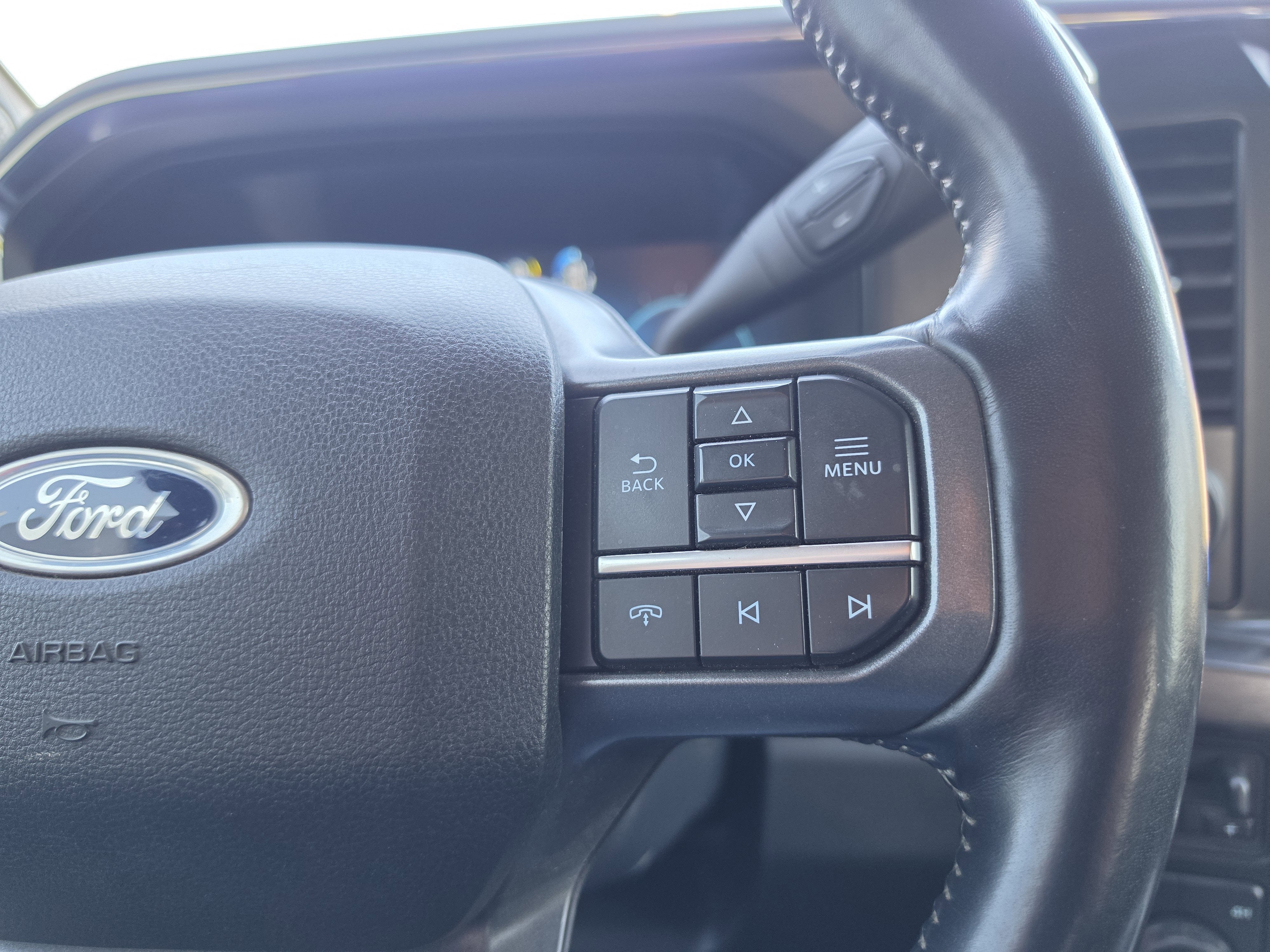 2023 Ford Super Duty F-350 SRW LARIAT