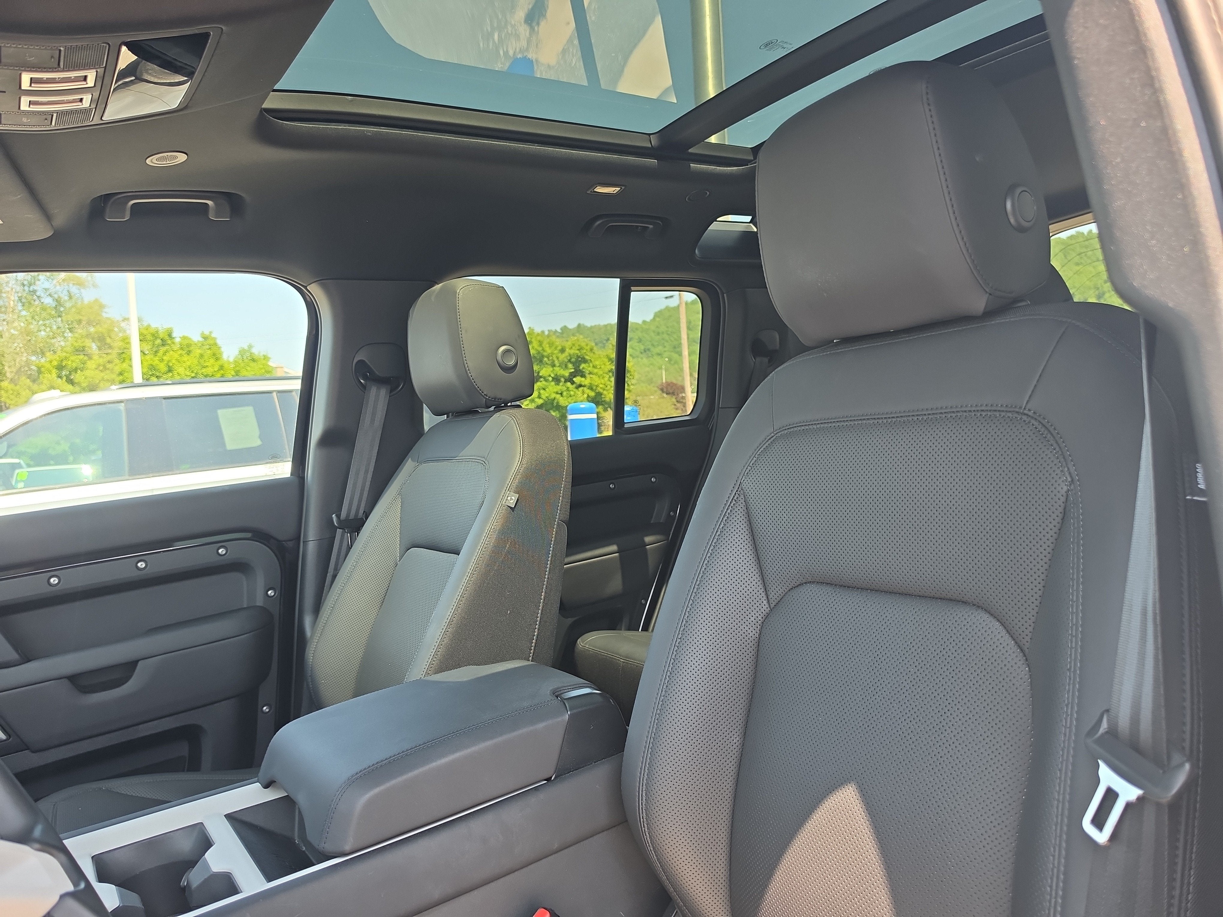 2025 Land Rover Defender S