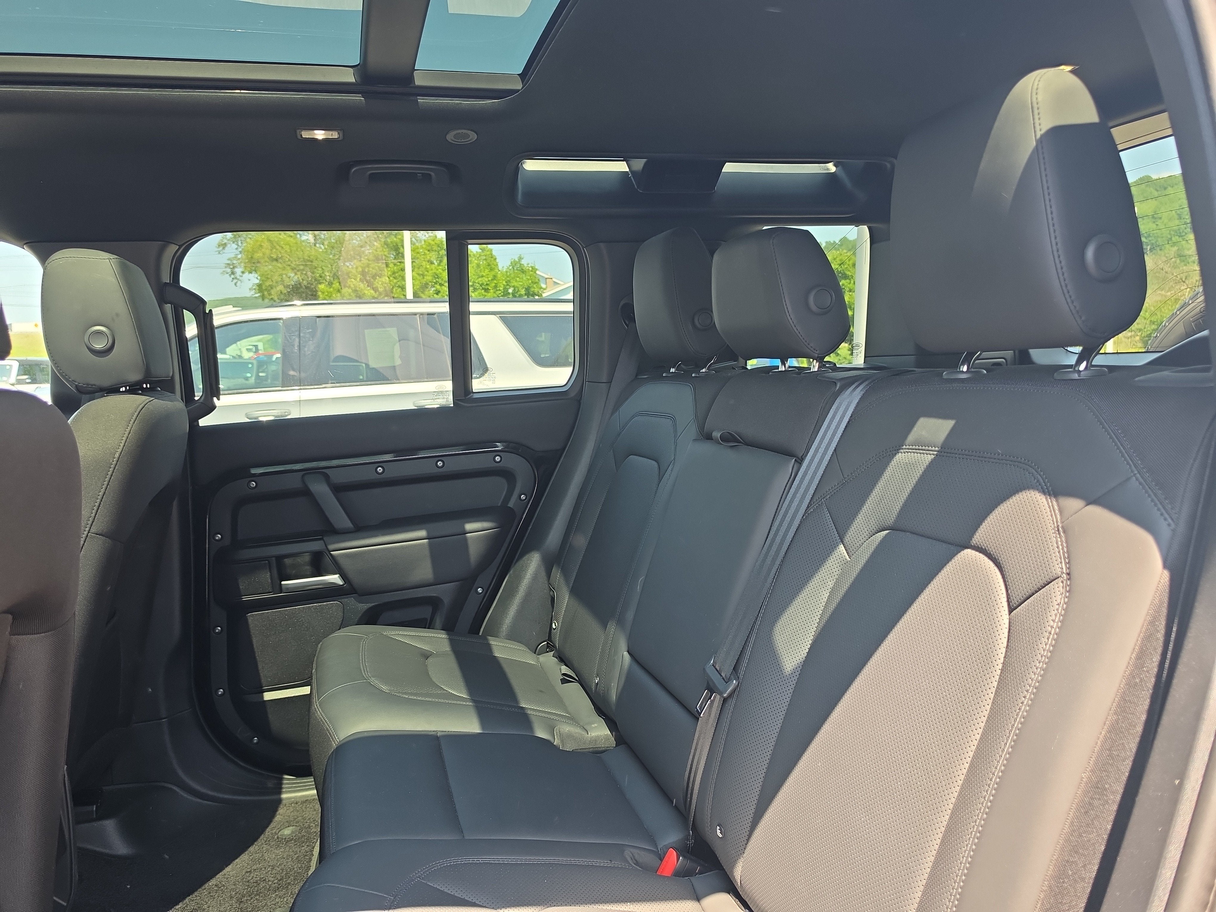 2025 Land Rover Defender S