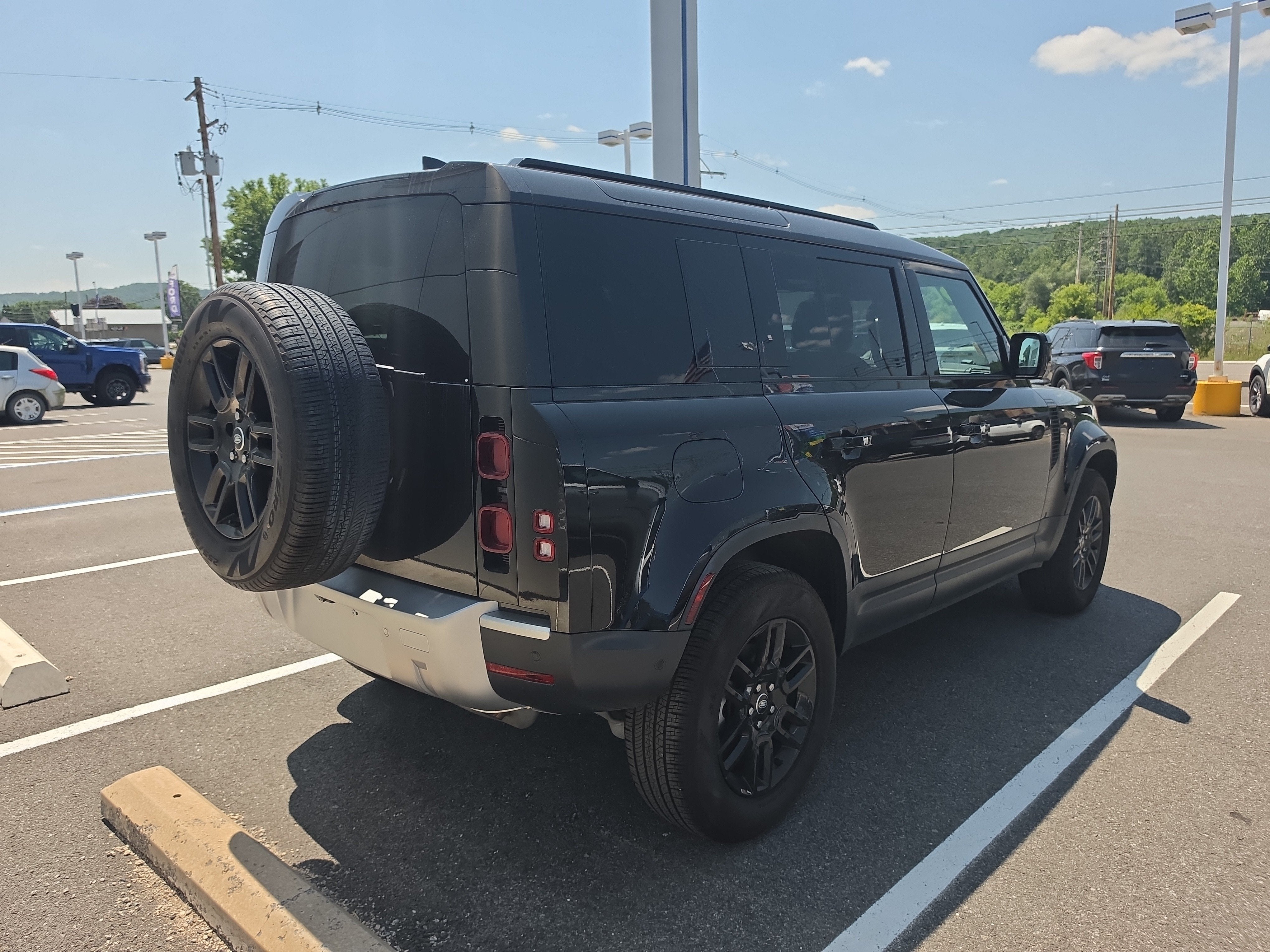 2025 Land Rover Defender S