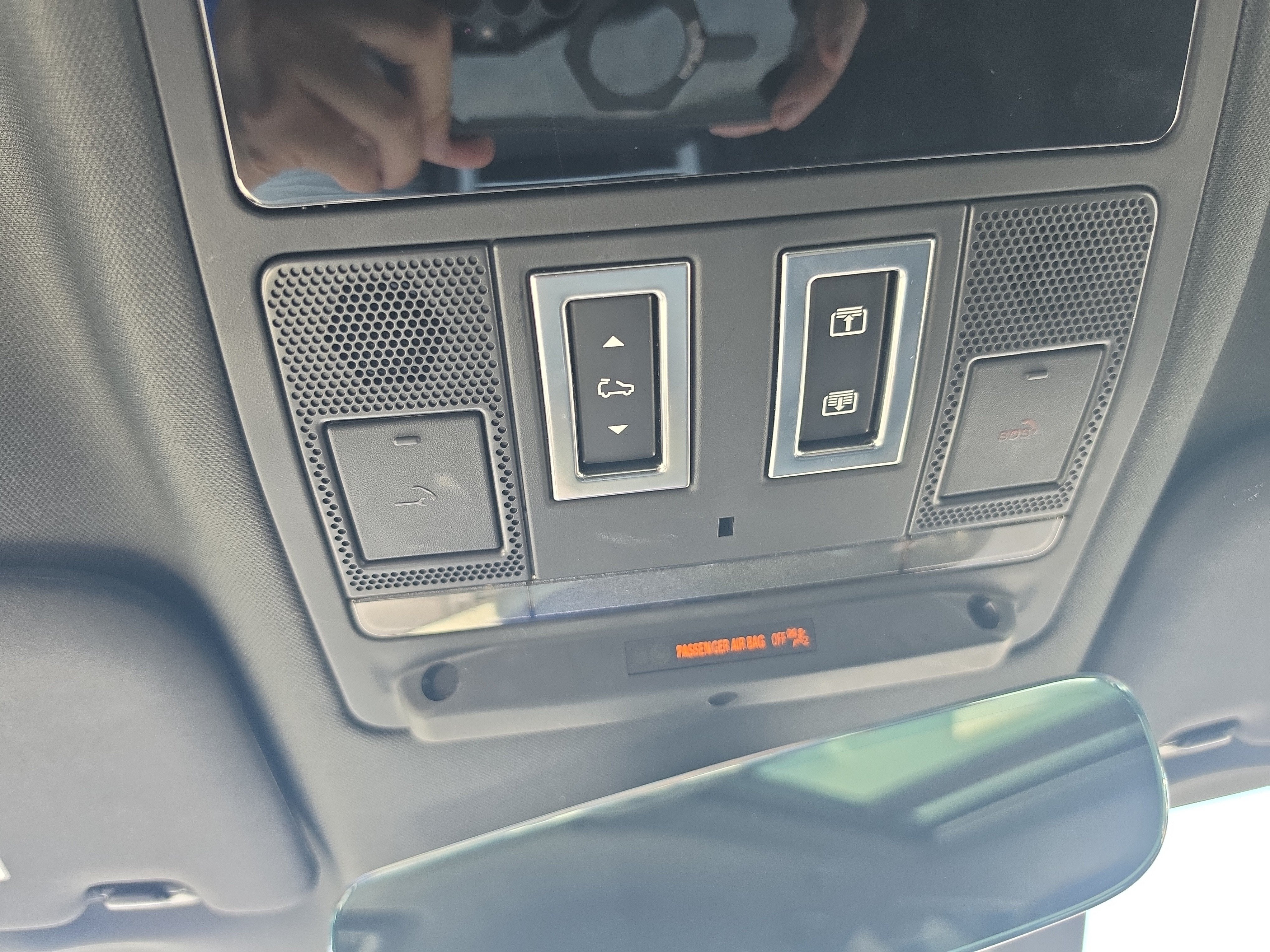 2025 Land Rover Defender S