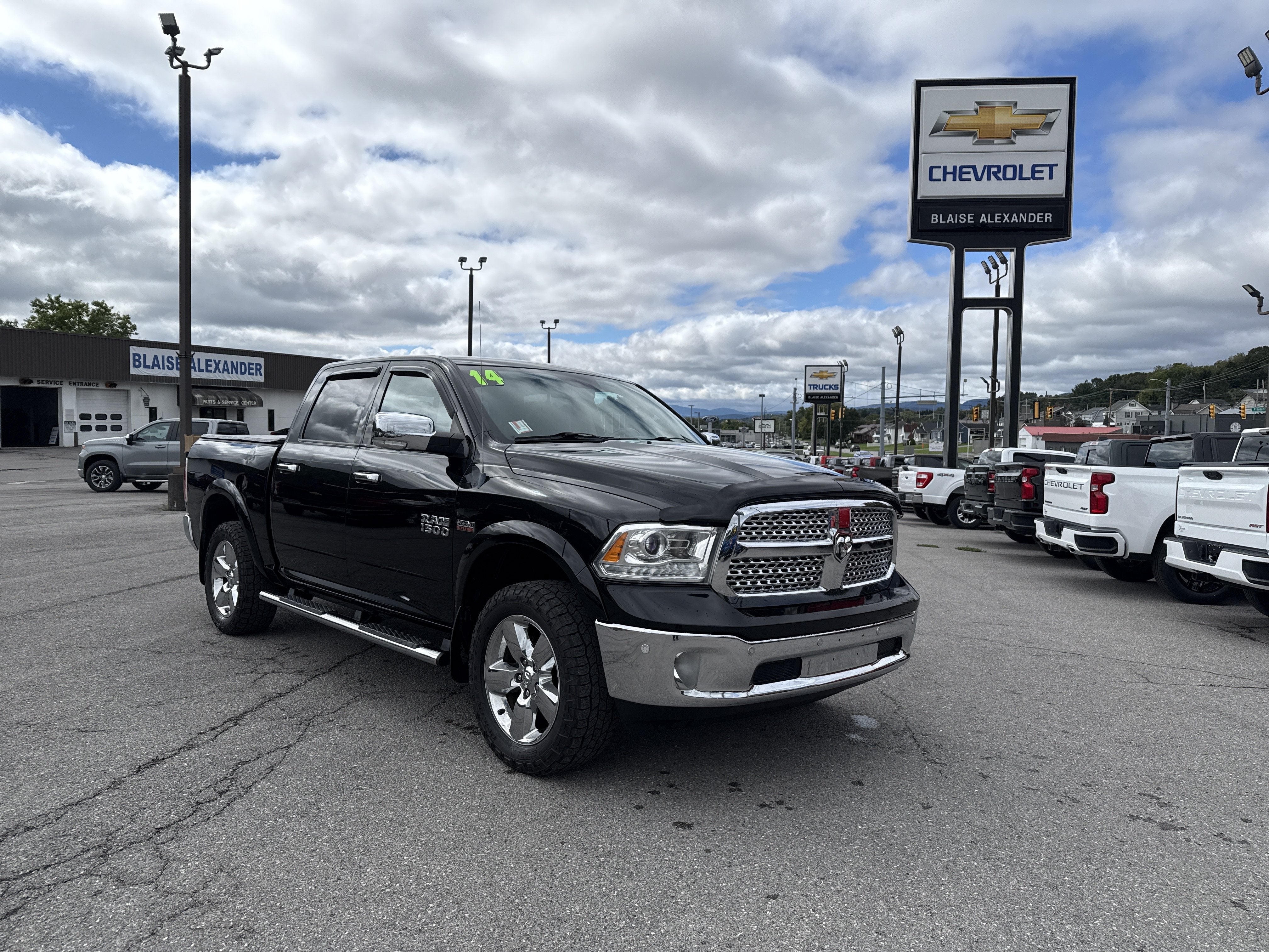 2014 RAM 1500 Pickup Laramie