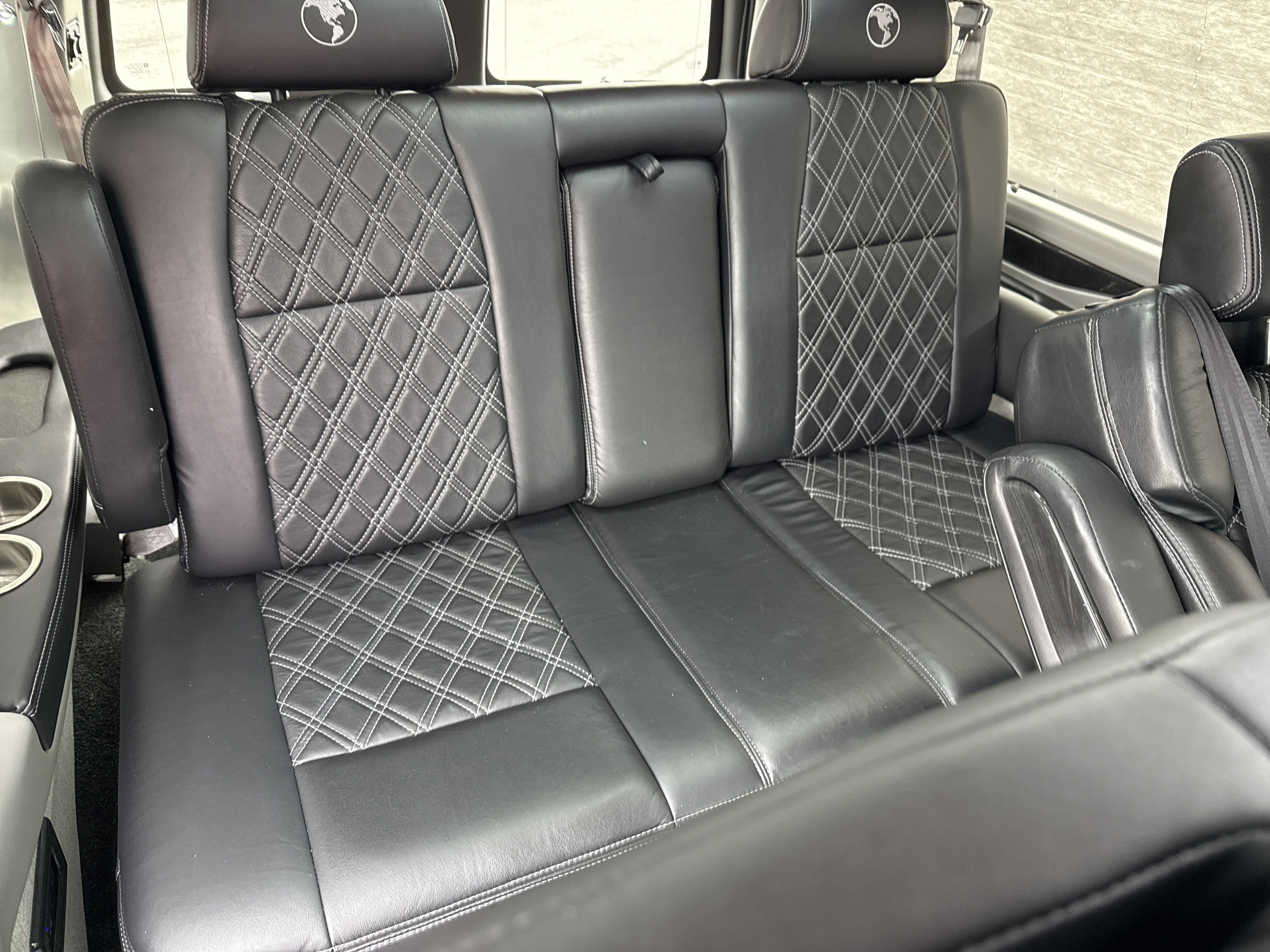 2021 Chevrolet Express Passenger LS