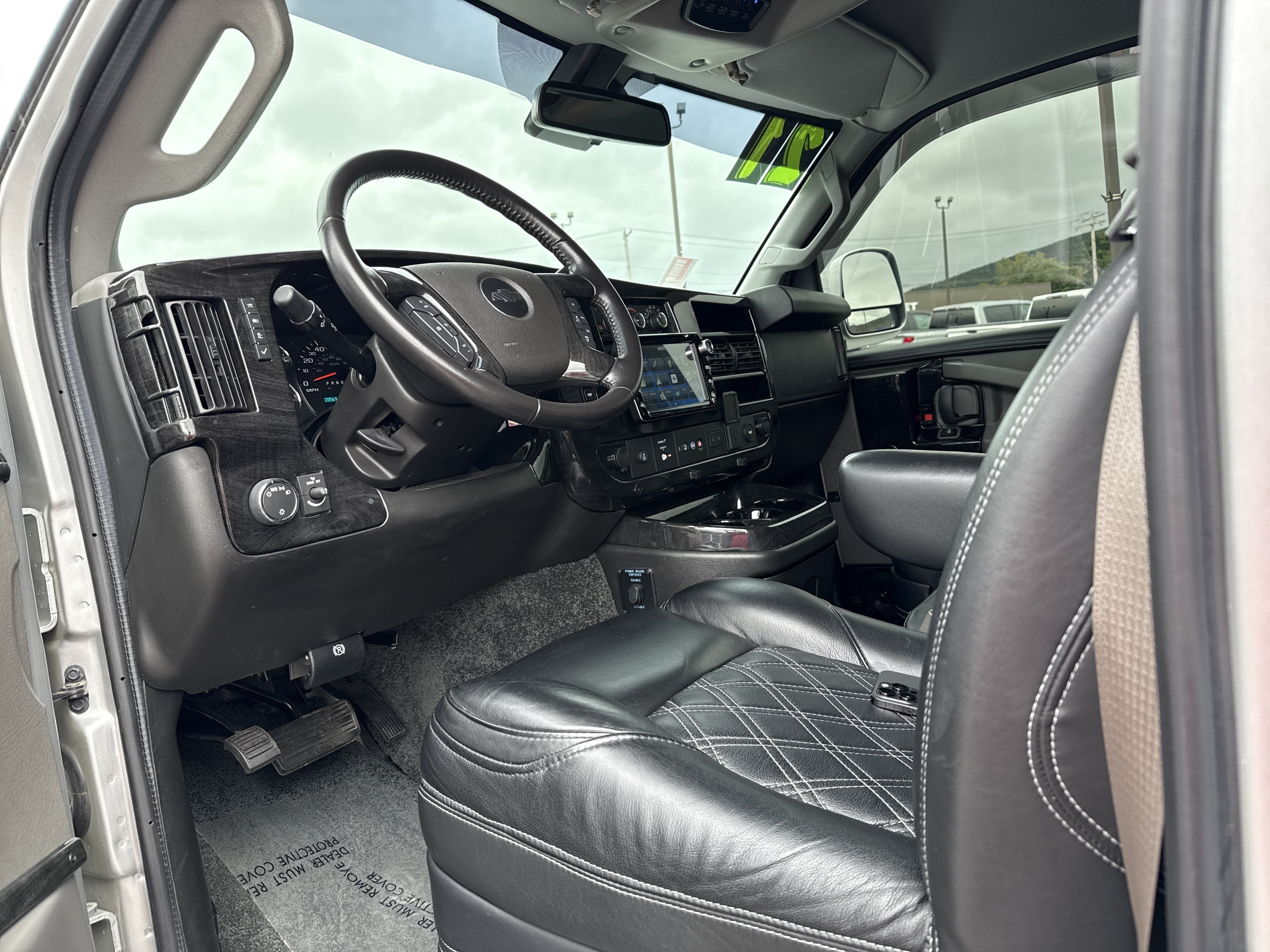 2021 Chevrolet Express Passenger LS