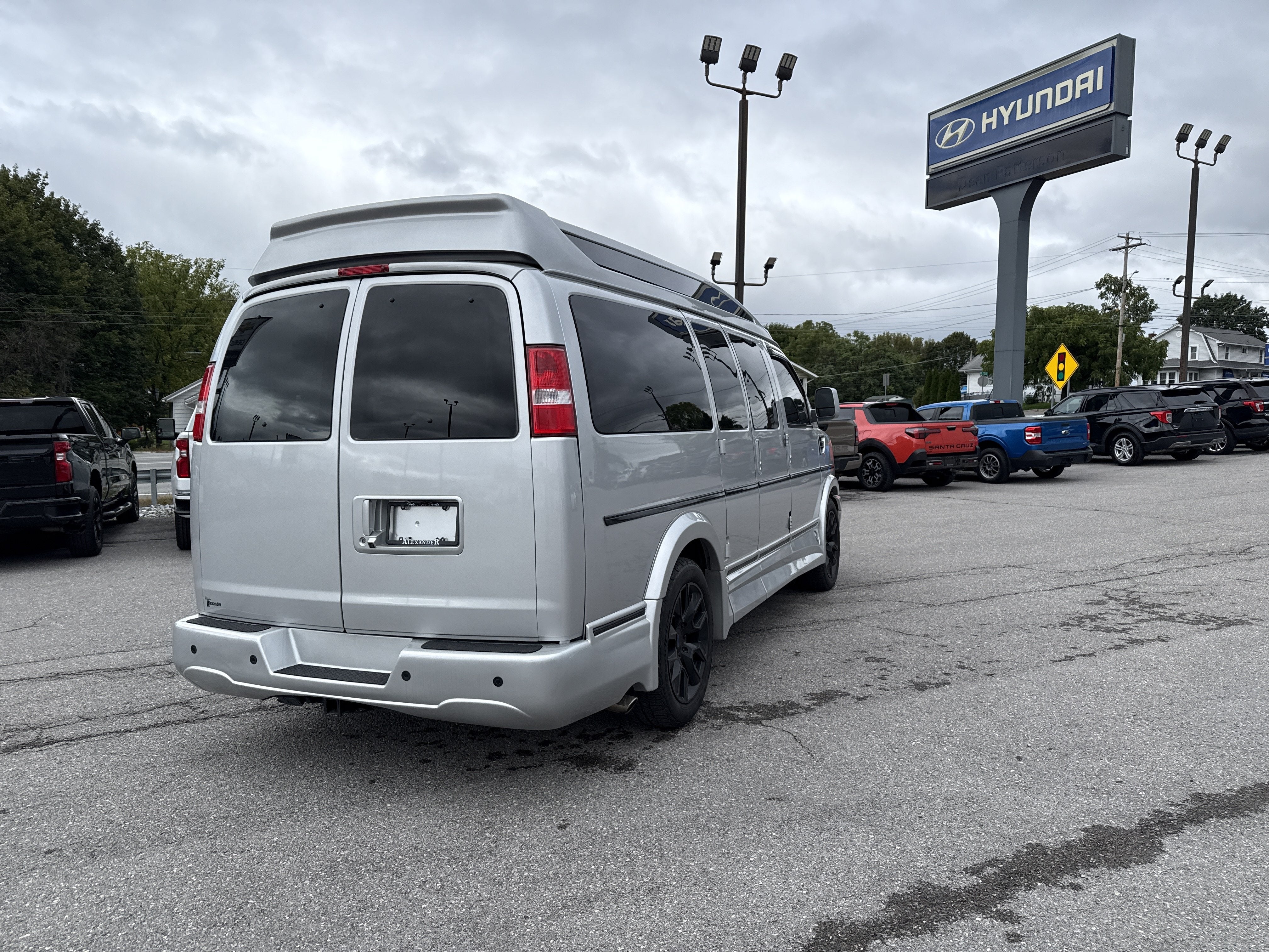 2021 Chevrolet Express Passenger LS