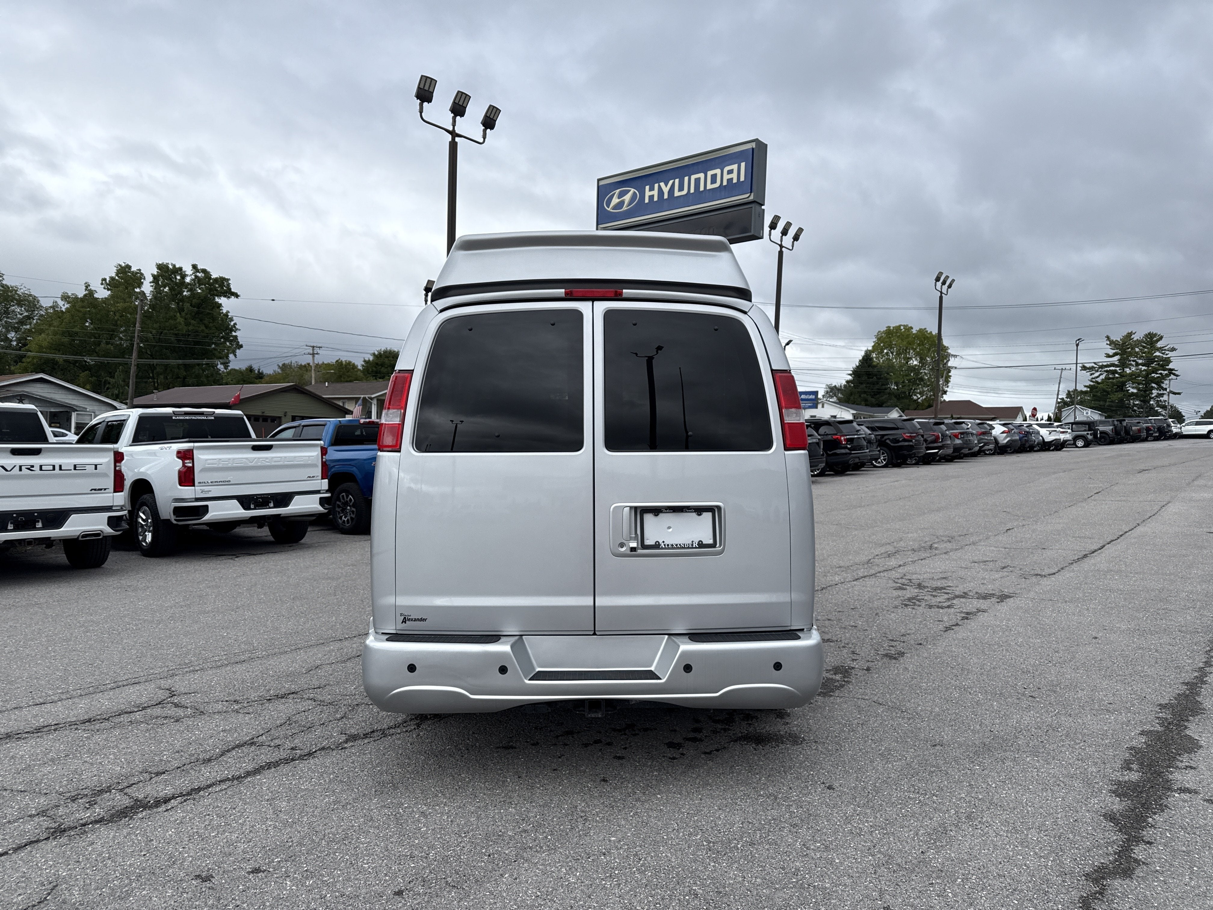 2021 Chevrolet Express Passenger LS
