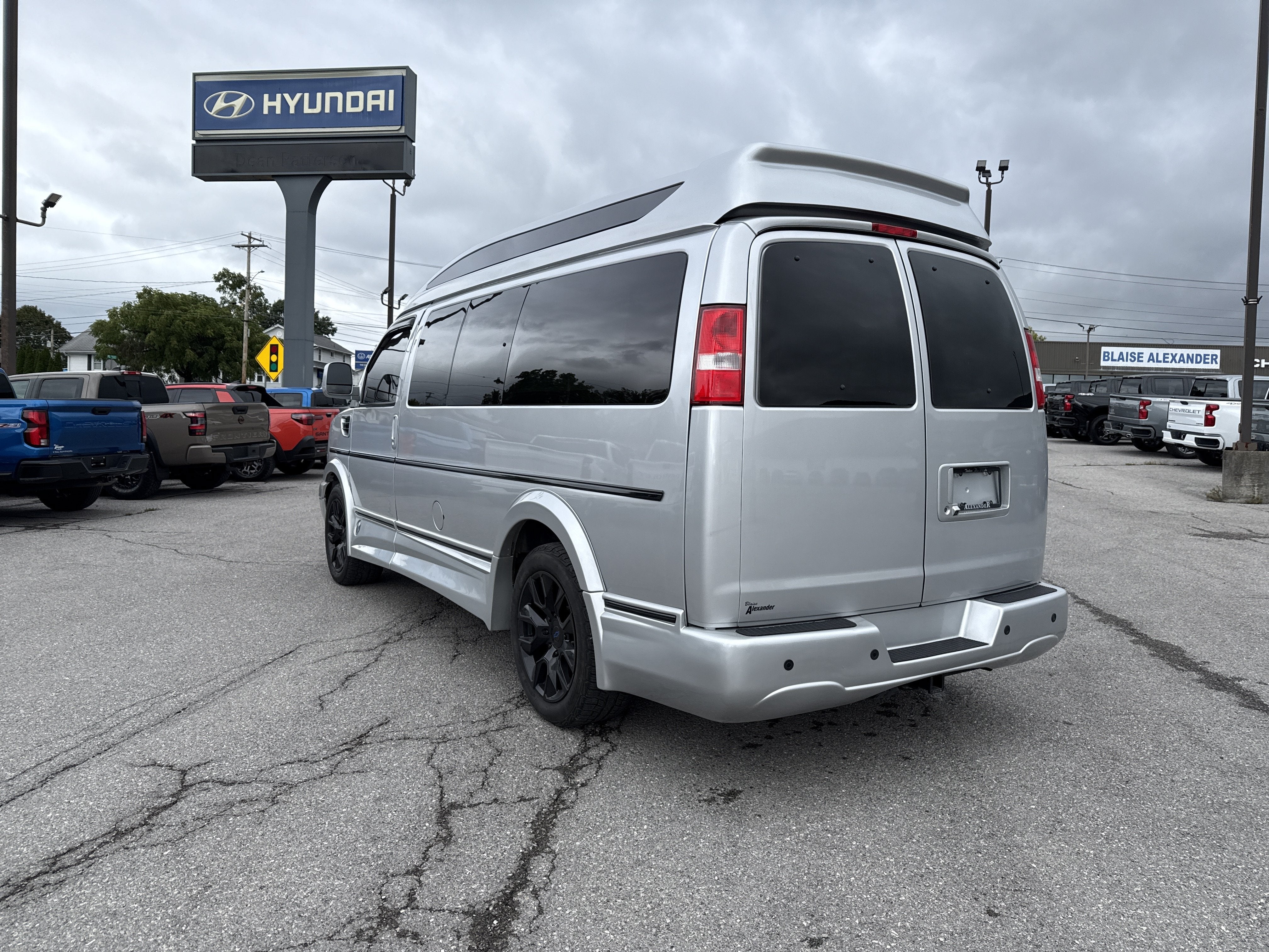2021 Chevrolet Express Passenger LS