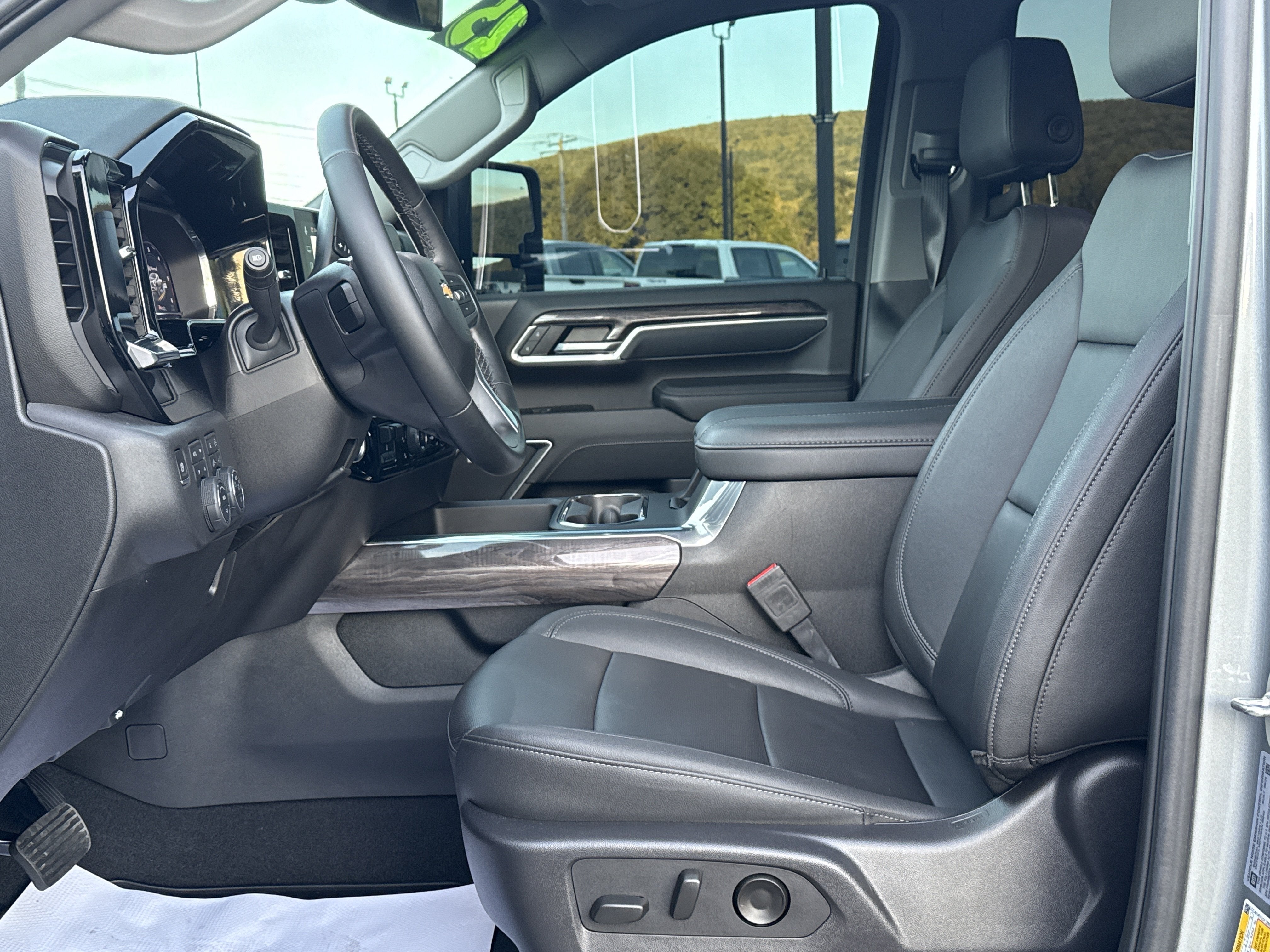 2025 Chevrolet Silverado 3500HD LTZ