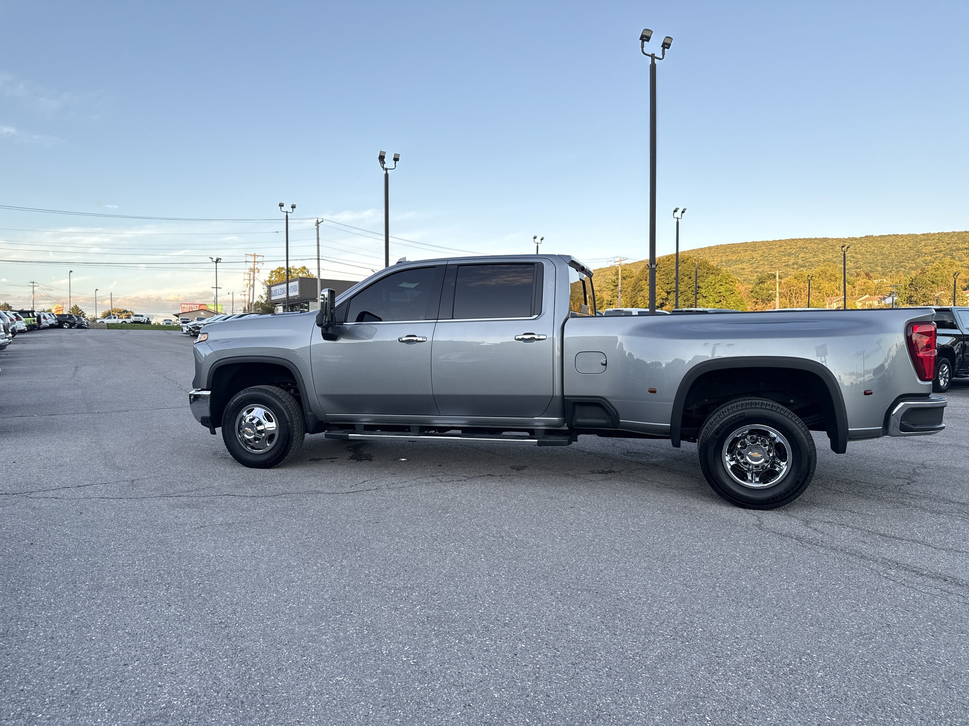 2025 Chevrolet Silverado 3500HD LTZ