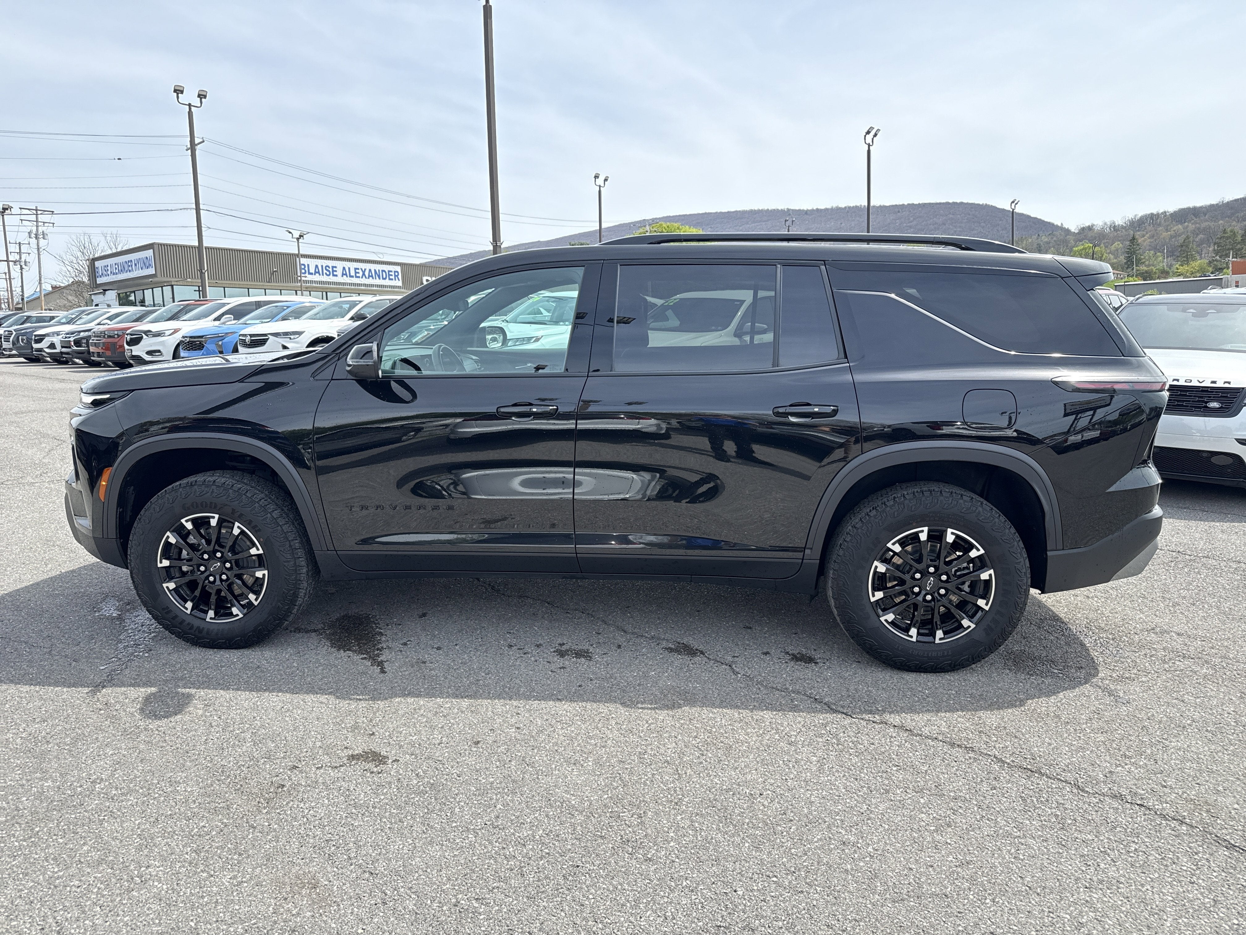 2025 Chevrolet Traverse AWD Z71