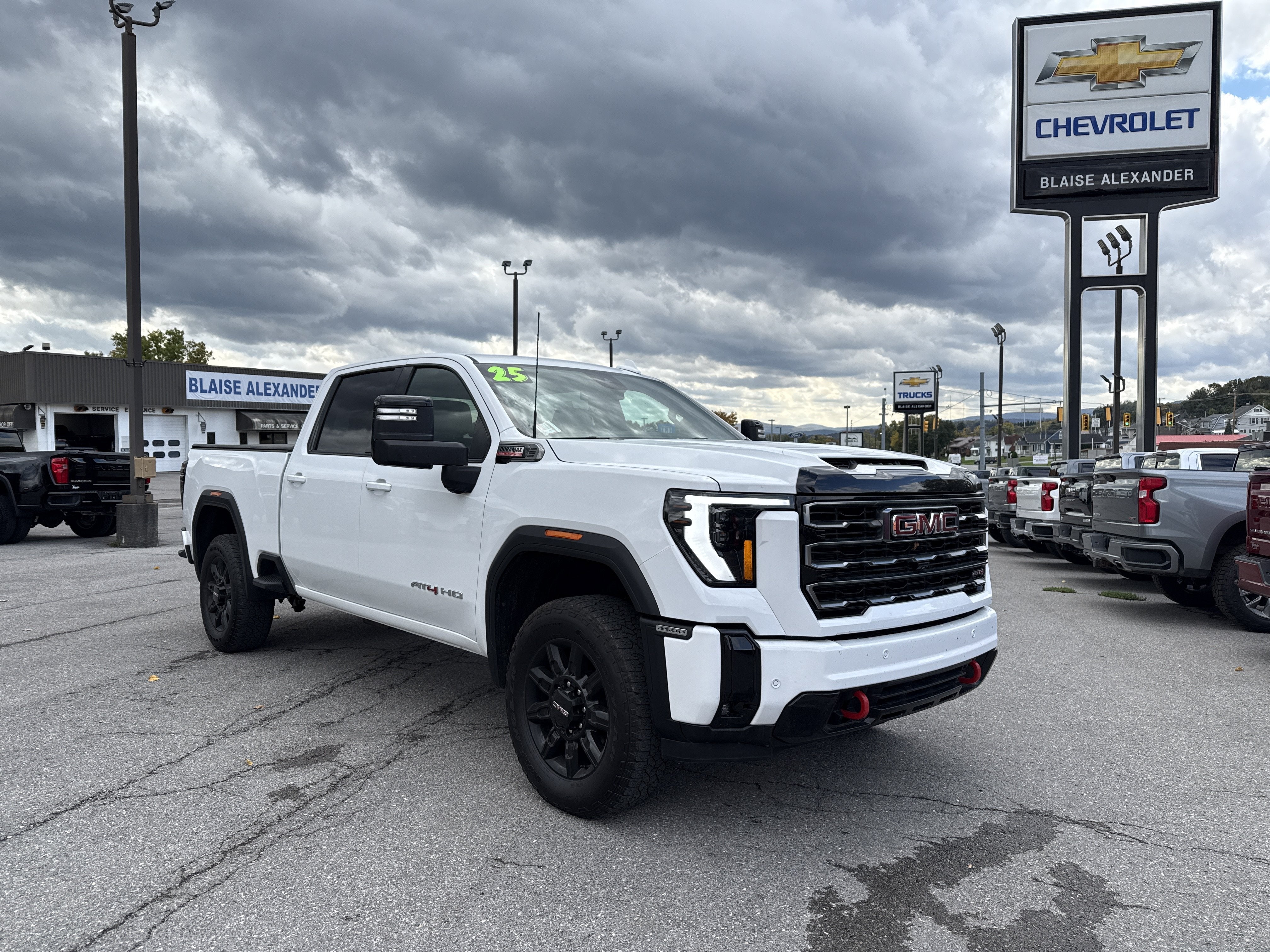 2025 GMC Sierra 2500HD AT4