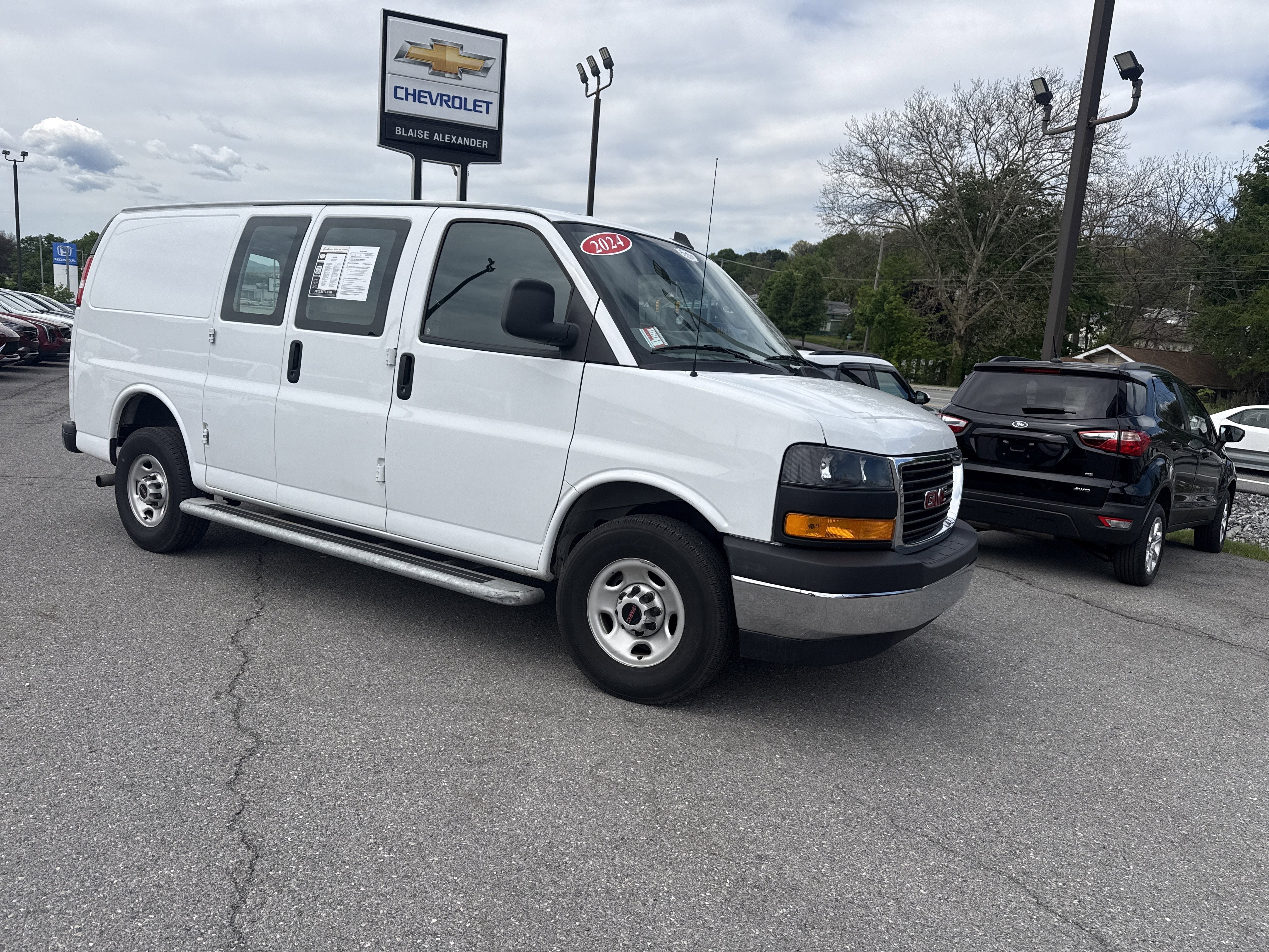 2024 GMC Savana Cargo Van Work Van