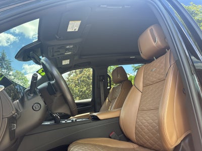 2023 Cadillac Escalade ESV 4WD Premium Luxury